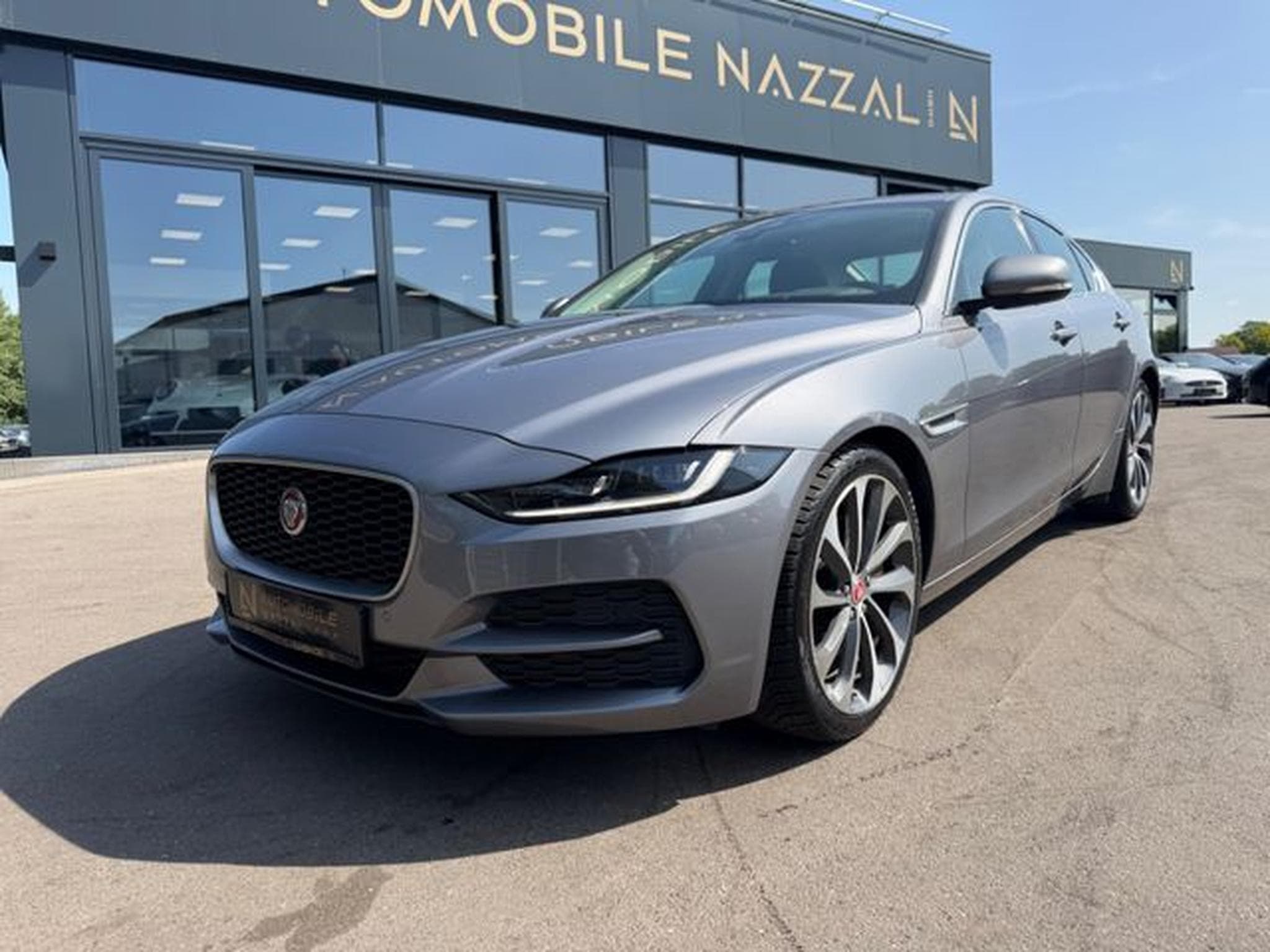 Jaguar XE XE S  AWD *AUT*LEDER*SHZ*NAVI*LED*KAM* (2019) - Photo 2