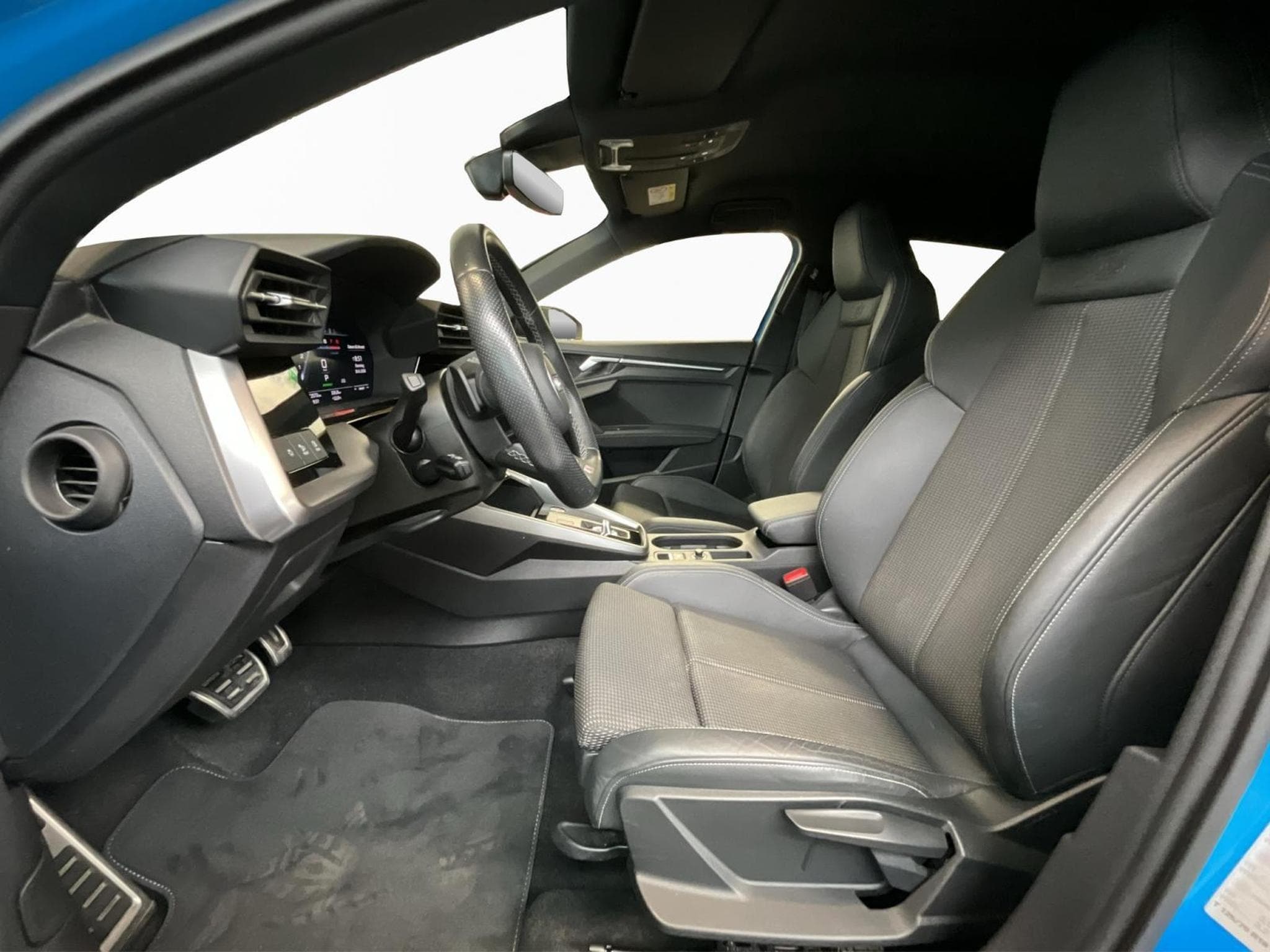 Audi S3 SB+TFSI+Quattro+S-Tronic+LM18 (2023) - Photo 11