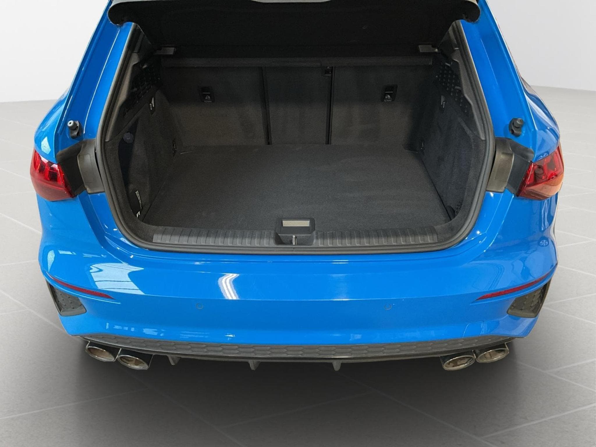 Audi S3 SB+TFSI+Quattro+S-Tronic+LM18 (2023) - Photo 19