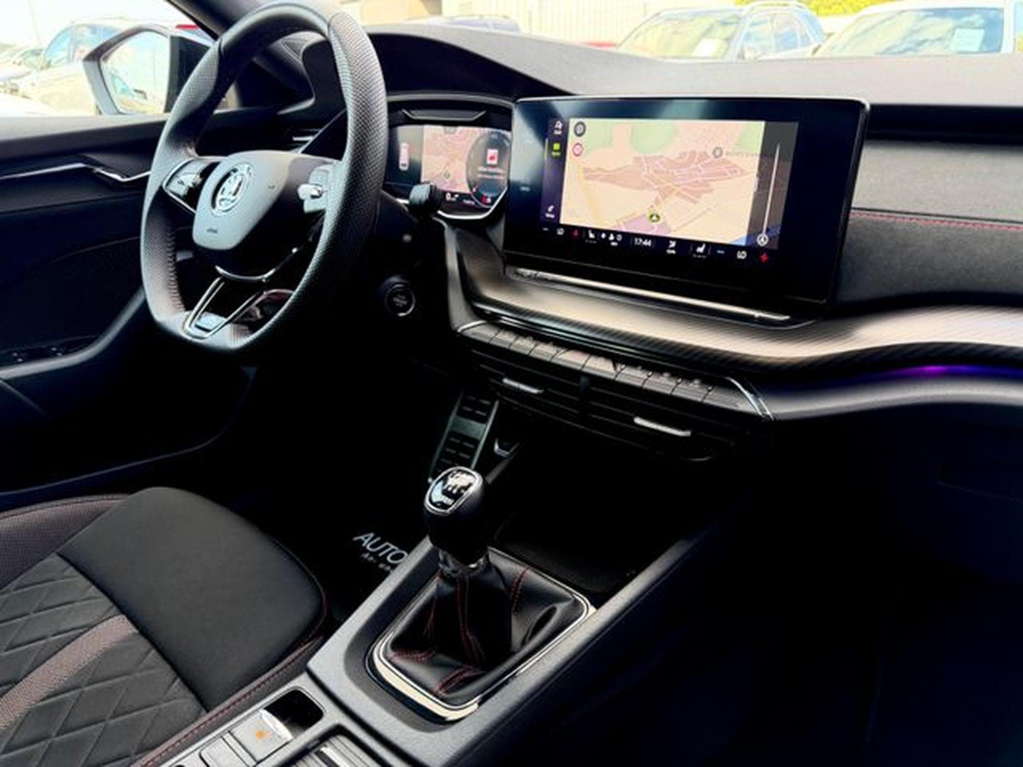 Skoda Octavia Octavia Combi RS 2.0 TSI /LED/ACC/360°CAM/AHK/ (2023) - Photo 12