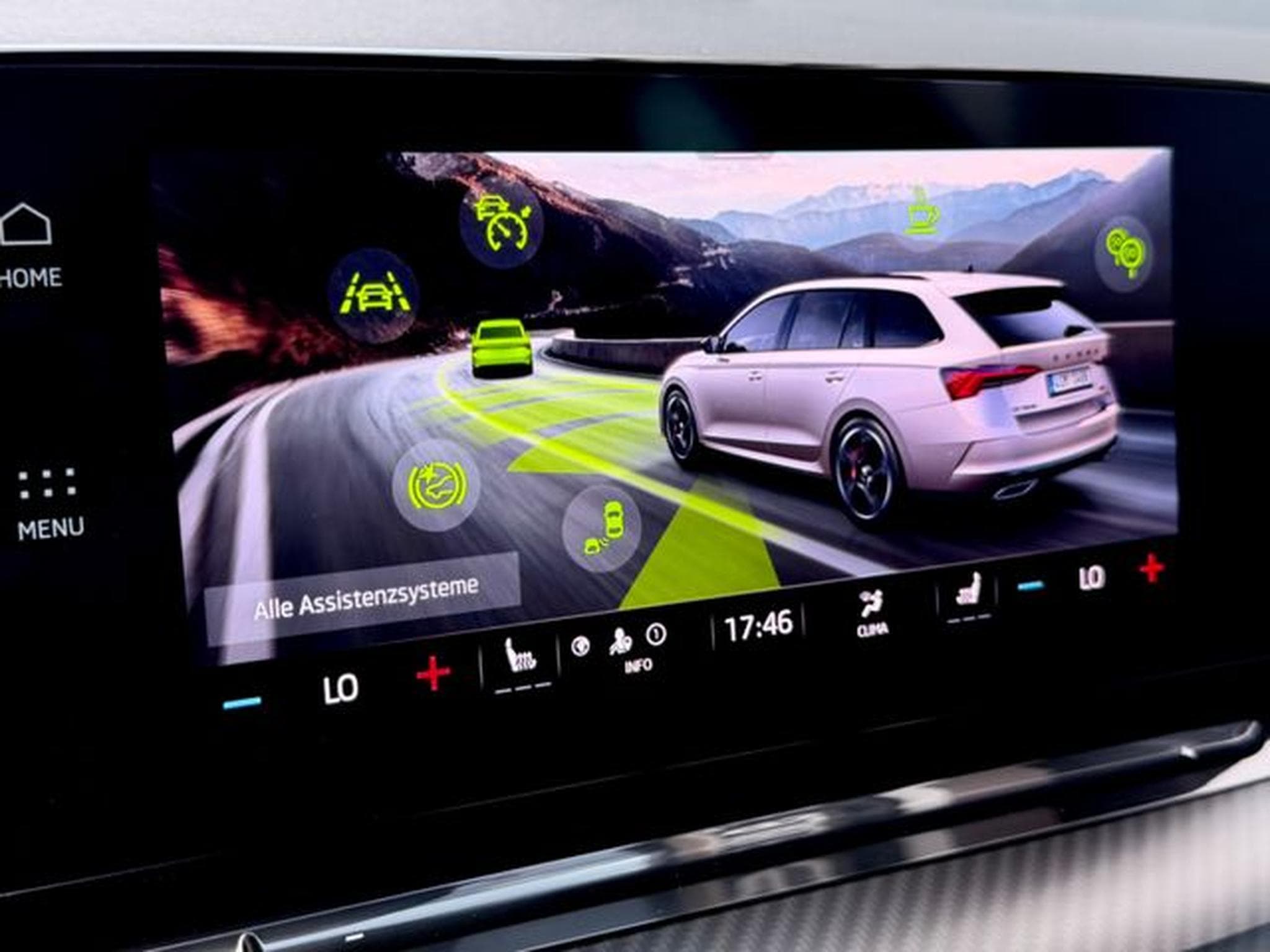 Skoda Octavia Octavia Combi RS 2.0 TSI /LED/ACC/360°CAM/AHK/ (2023) - Photo 17