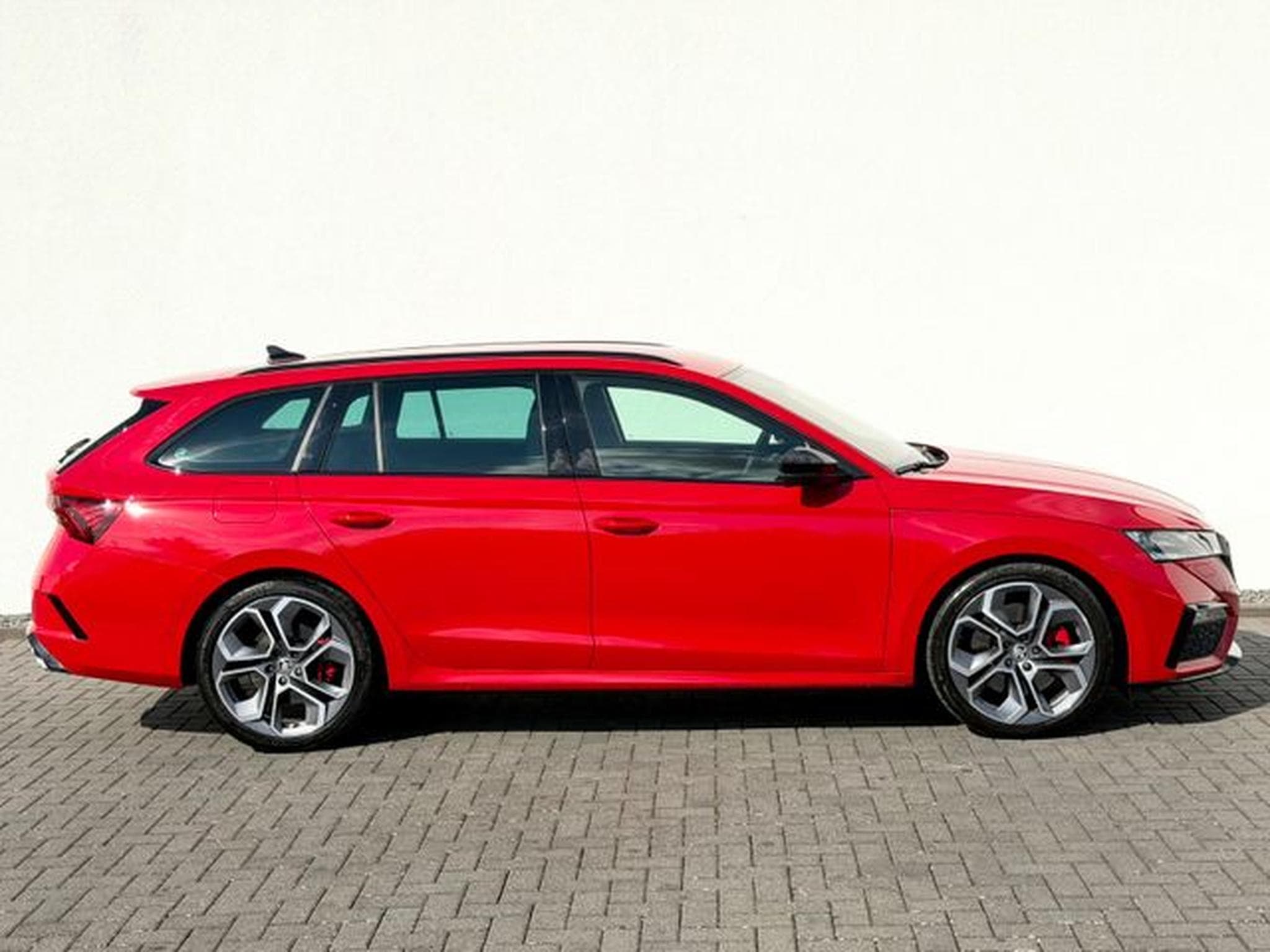 Skoda Octavia Octavia Combi RS 2.0 TSI /LED/ACC/360°CAM/AHK/ (2023) - Photo 4