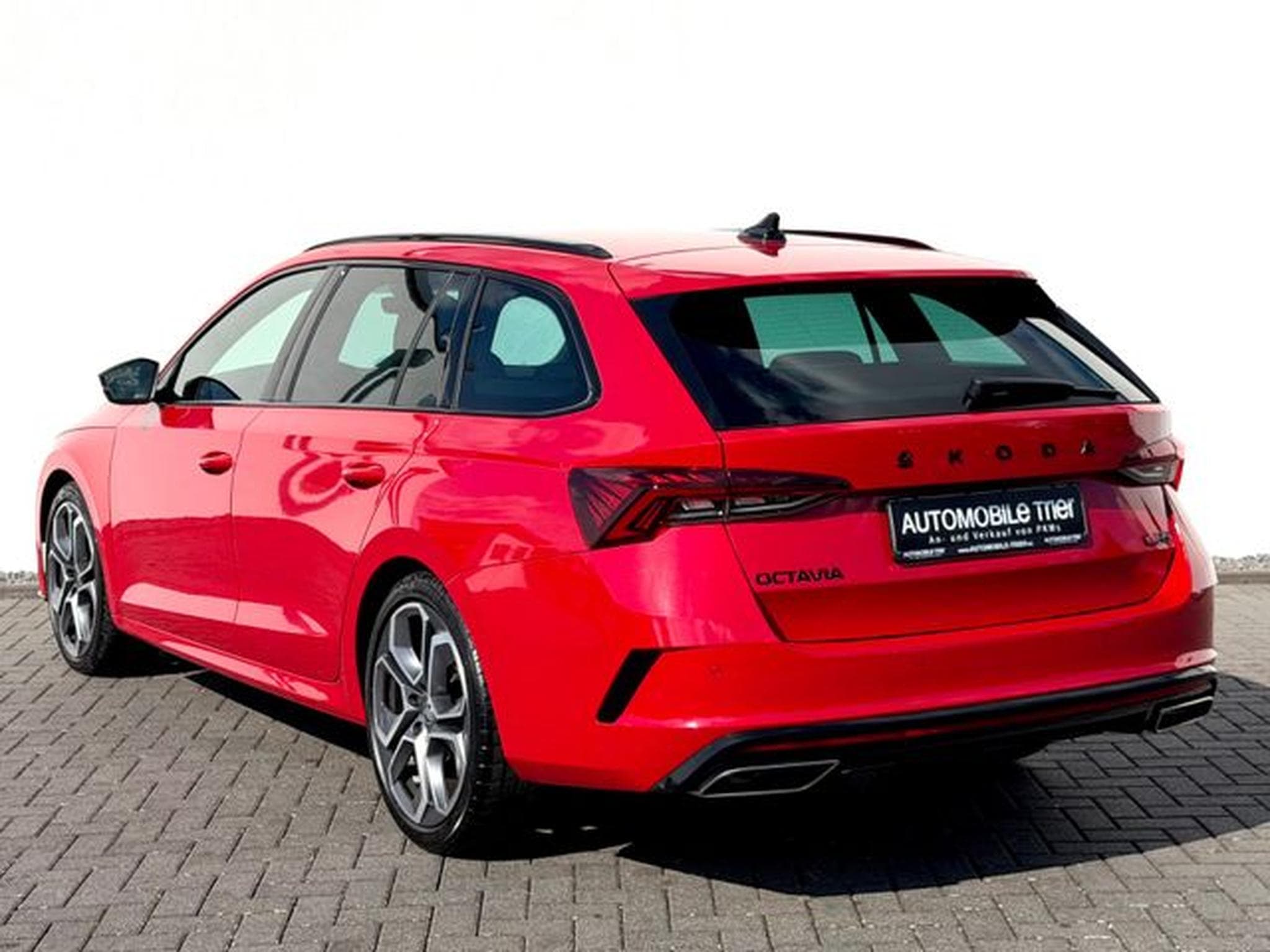 Skoda Octavia Octavia Combi RS 2.0 TSI /LED/ACC/360°CAM/AHK/ (2023) - Photo 7