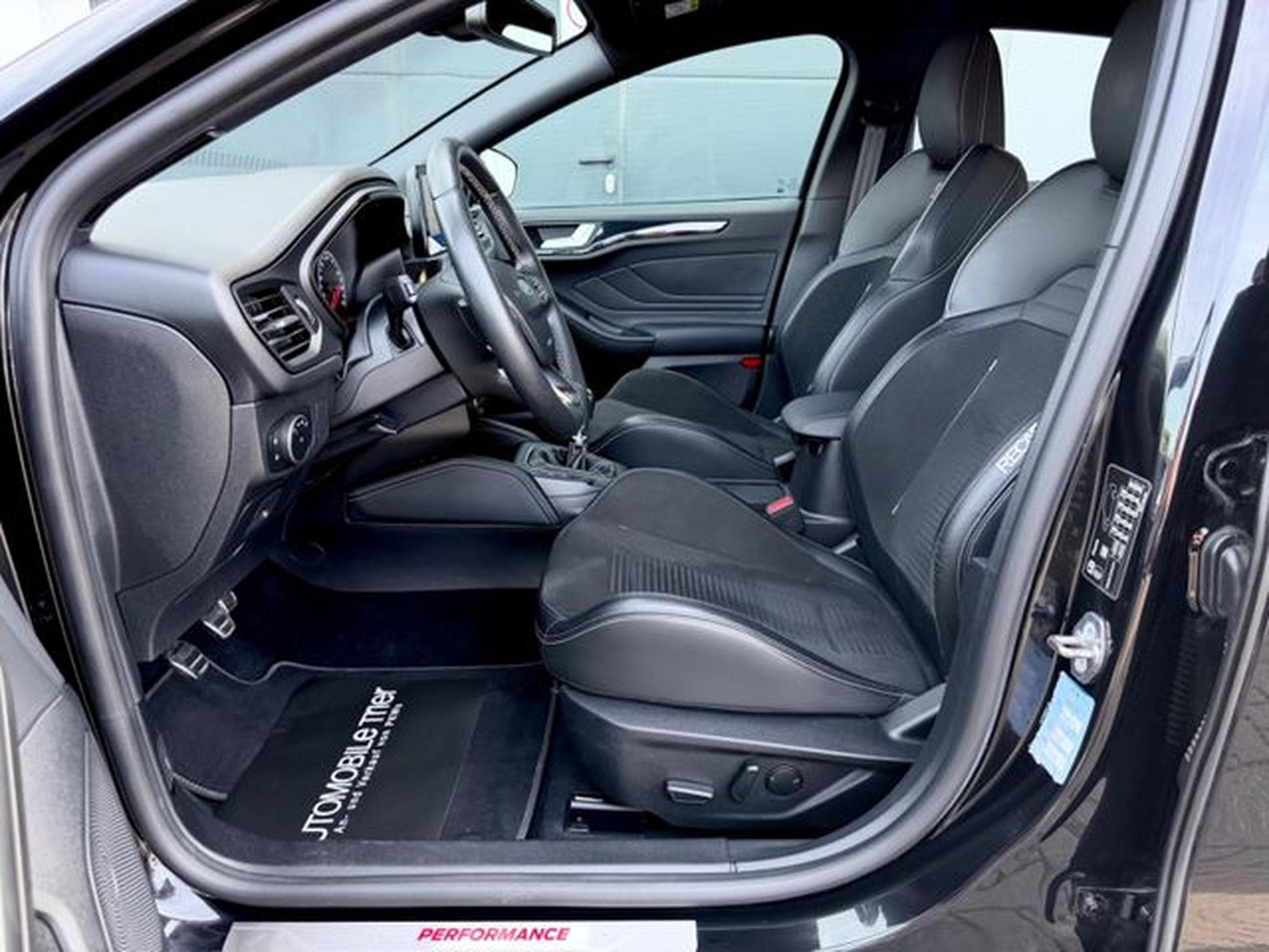 Ford Focus Focus Lim. ST /PERFORMANCE/LED/ACC/CAM/1.HAND/ (2020) - Photo 9