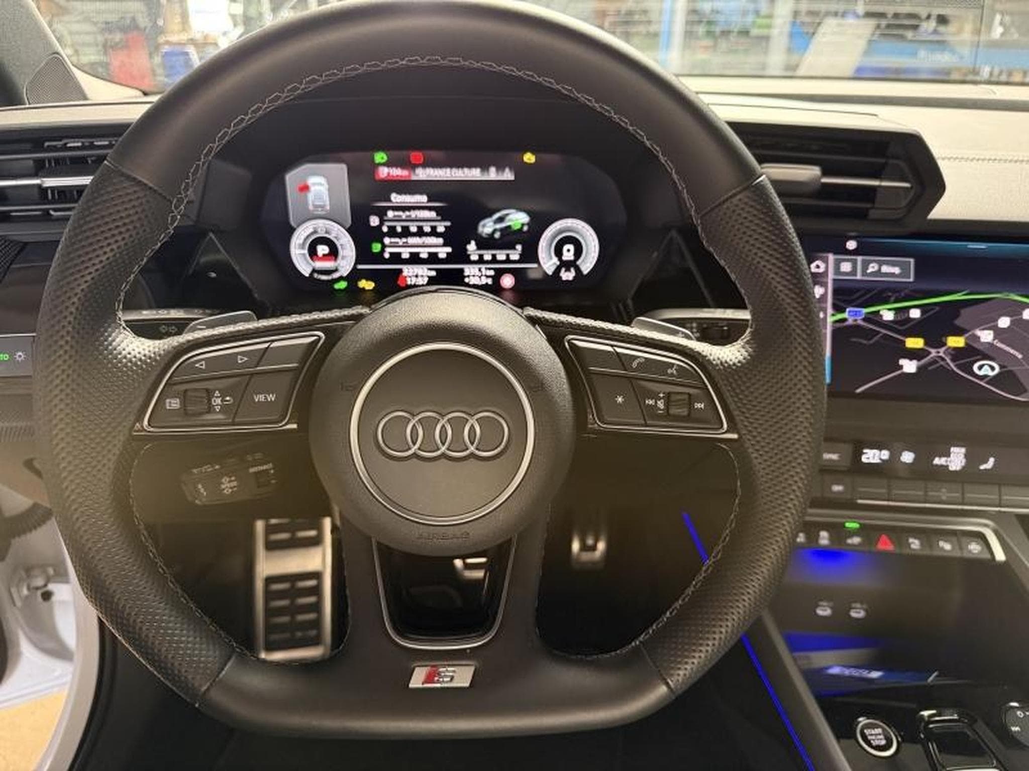 Audi A3 -37% 40 TFSI e 204ch PHEV S line S tronic 6 (2025) - Photo 16