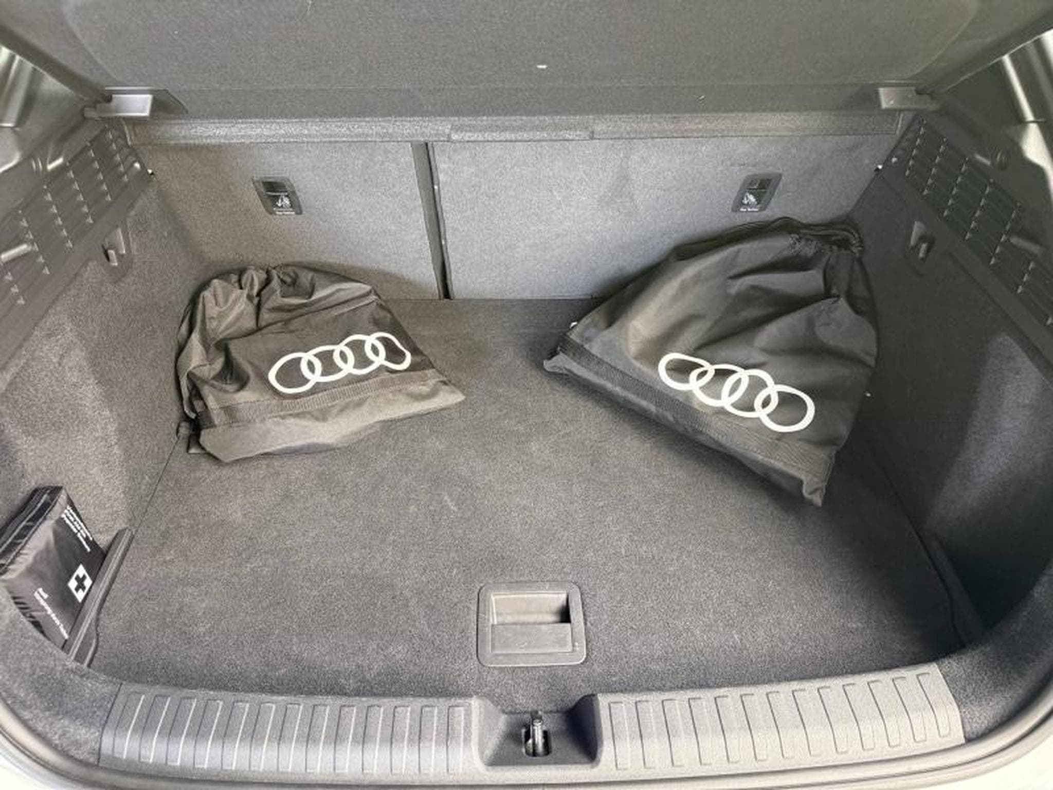 Audi A3 -37% 40 TFSI e 204ch PHEV S line S tronic 6 (2025) - Photo 20