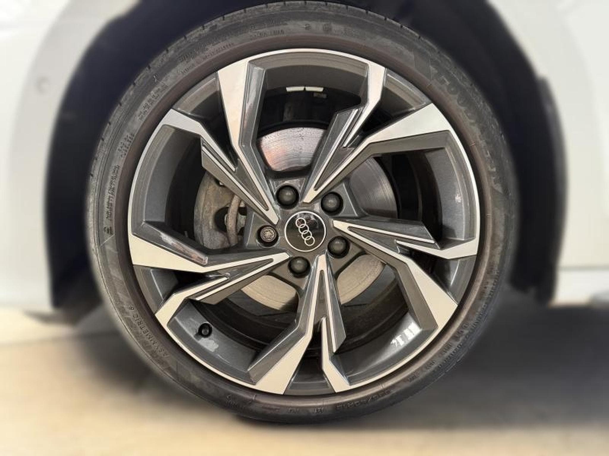 Audi A3 -37% 40 TFSI e 204ch PHEV S line S tronic 6 (2025) - Photo 9