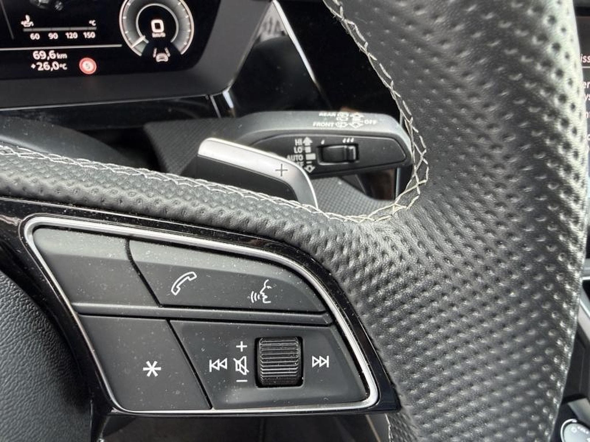 Audi A3 -37% 40 TFSI e 204ch PHEV S line S tronic 6 (2025) - Photo 22