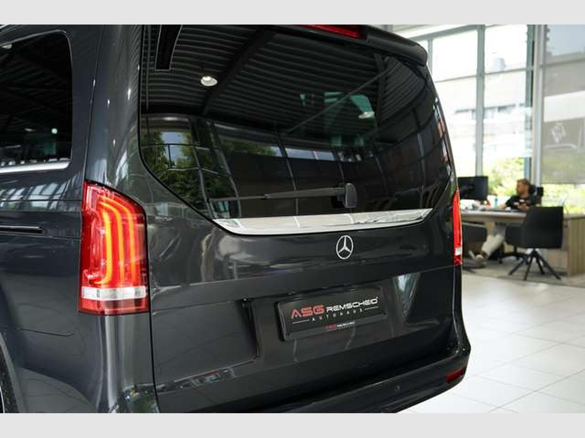 Mercedes V d AMG Line 4M EDITION lang 1.H *LUFT *AHK (2022) - Photo 14