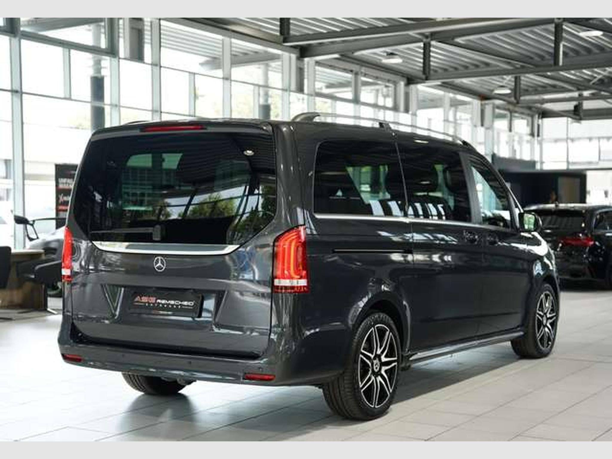 Mercedes V d AMG Line 4M EDITION lang 1.H *LUFT *AHK (2022) - Photo 8