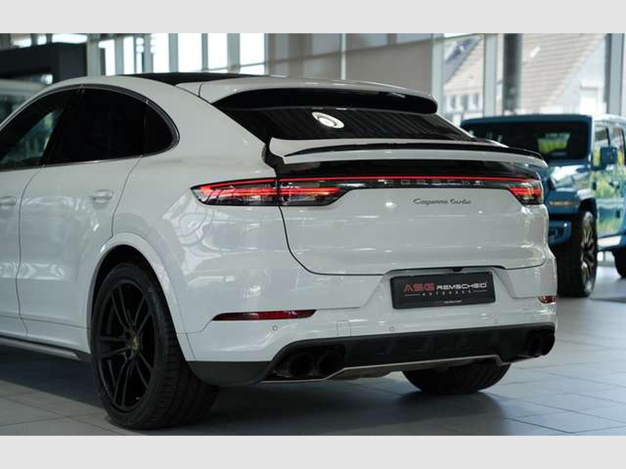 Porsche Cayenne Turbo *21*Chrono*Pano*HUD*Matrix*Memory (2019) - Photo 10