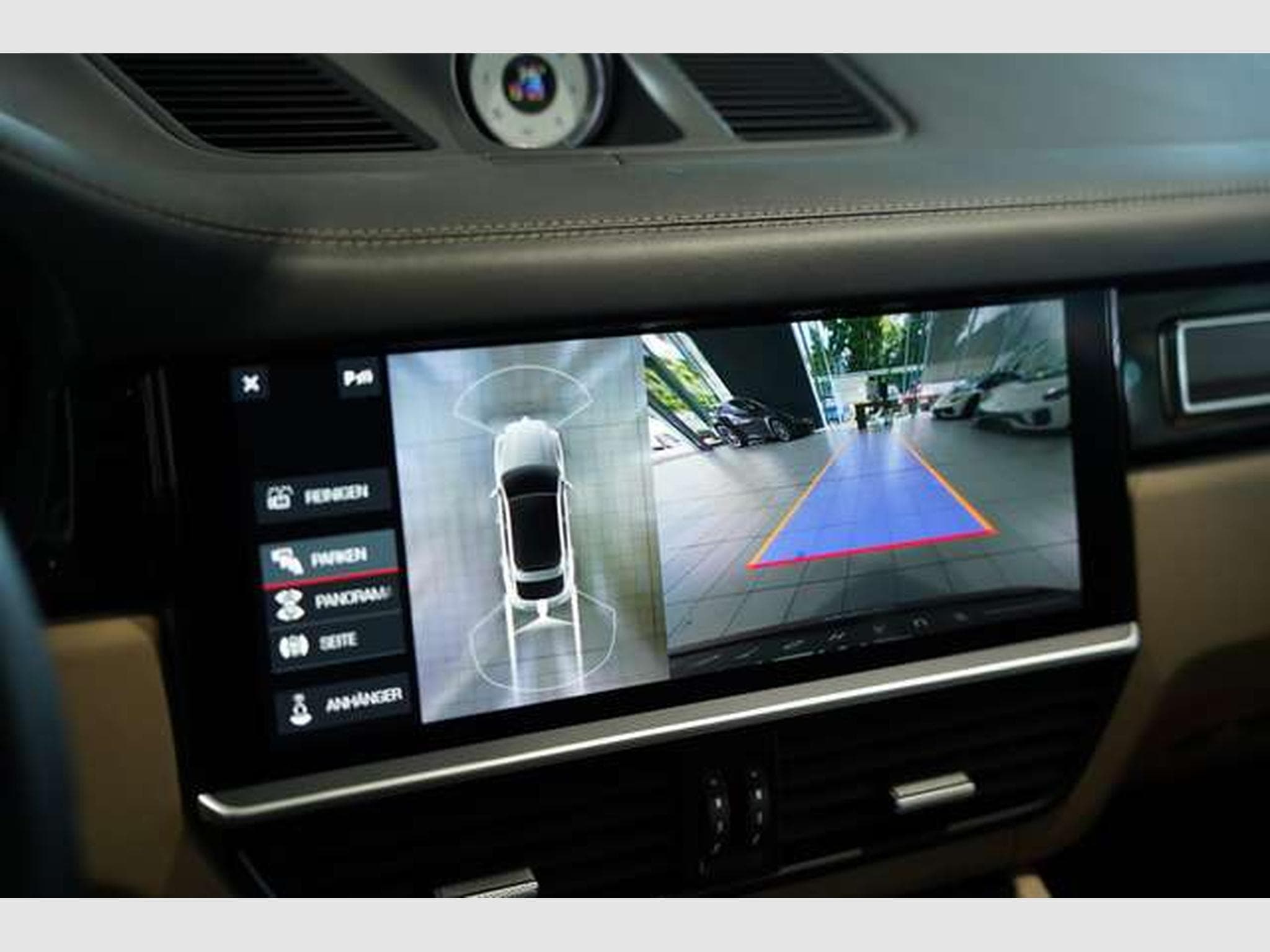 Porsche Cayenne Turbo *21*Chrono*Pano*HUD*Matrix*Memory (2019) - Photo 35