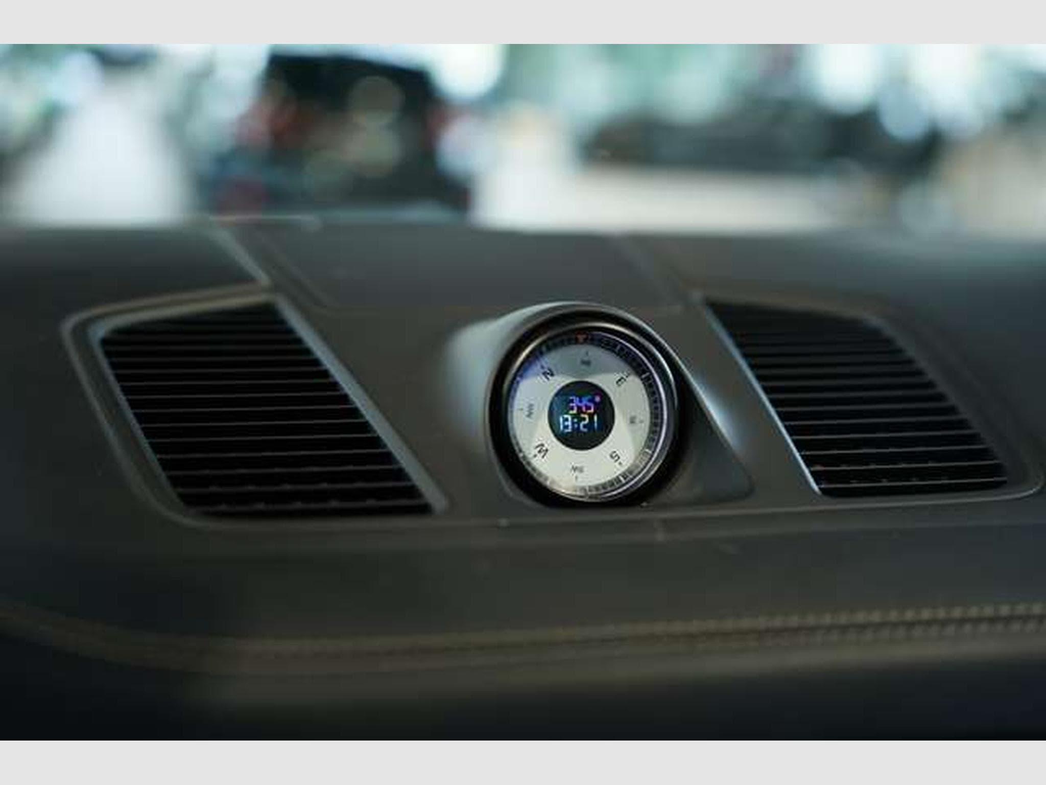 Porsche Cayenne Turbo *21*Chrono*Pano*HUD*Matrix*Memory (2019) - Photo 36