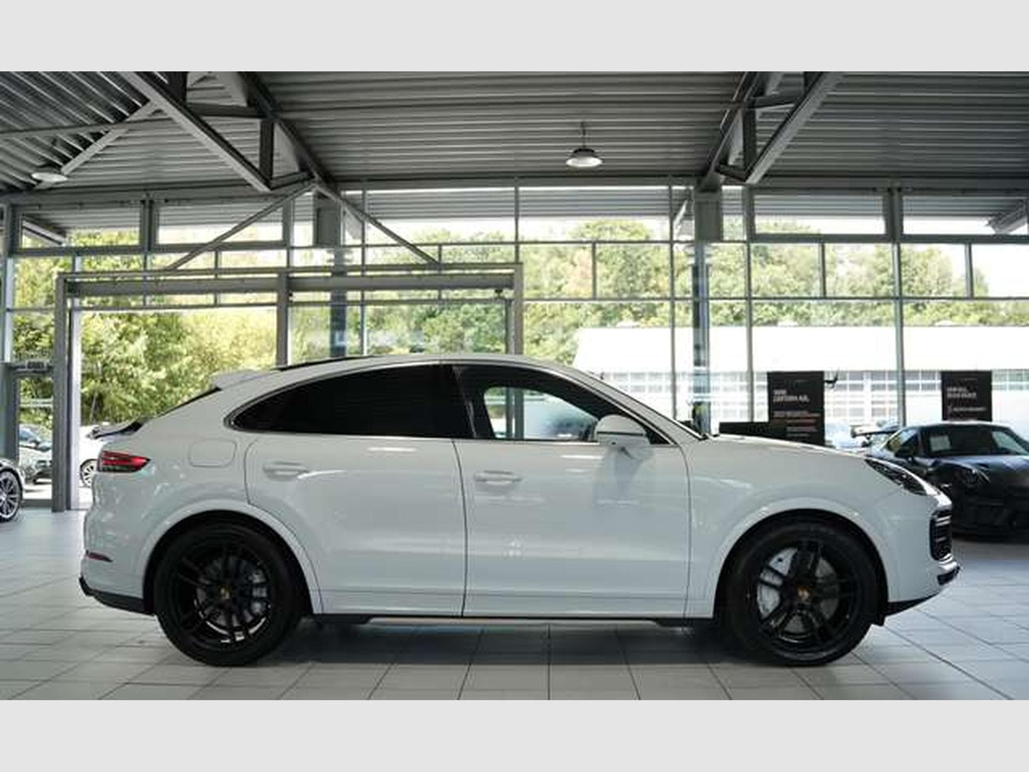 Porsche Cayenne Turbo *21*Chrono*Pano*HUD*Matrix*Memory (2019) - Photo 4