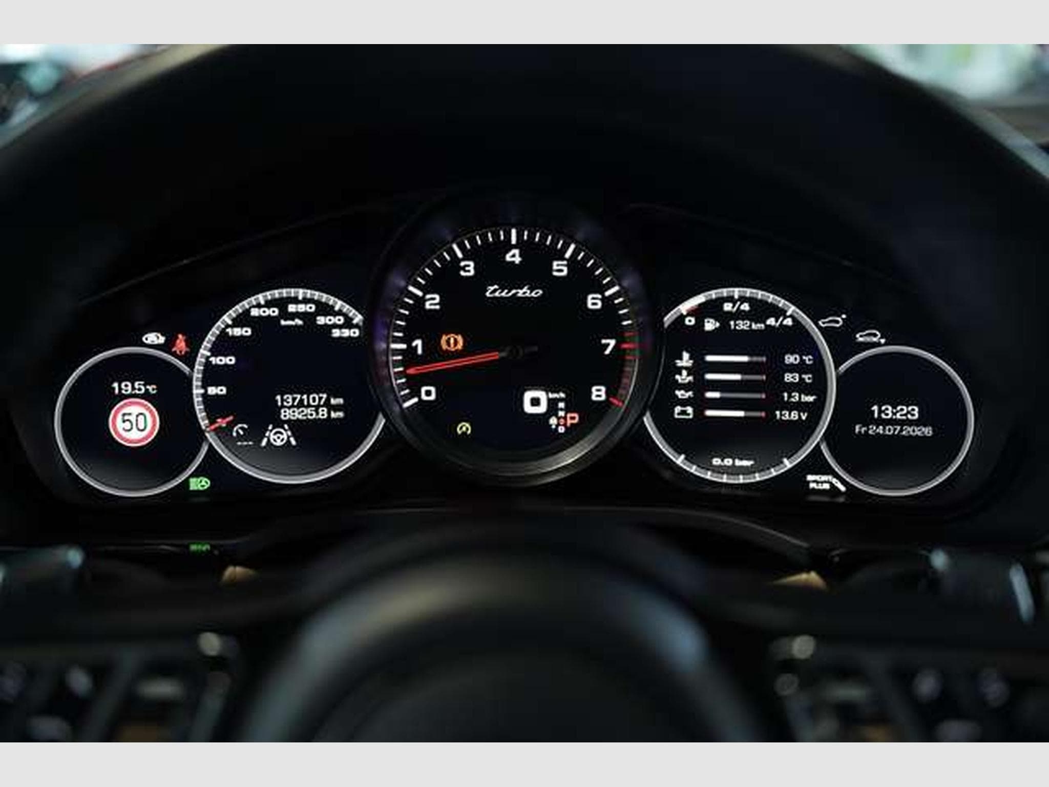 Porsche Cayenne Turbo *21*Chrono*Pano*HUD*Matrix*Memory (2019) - Photo 42