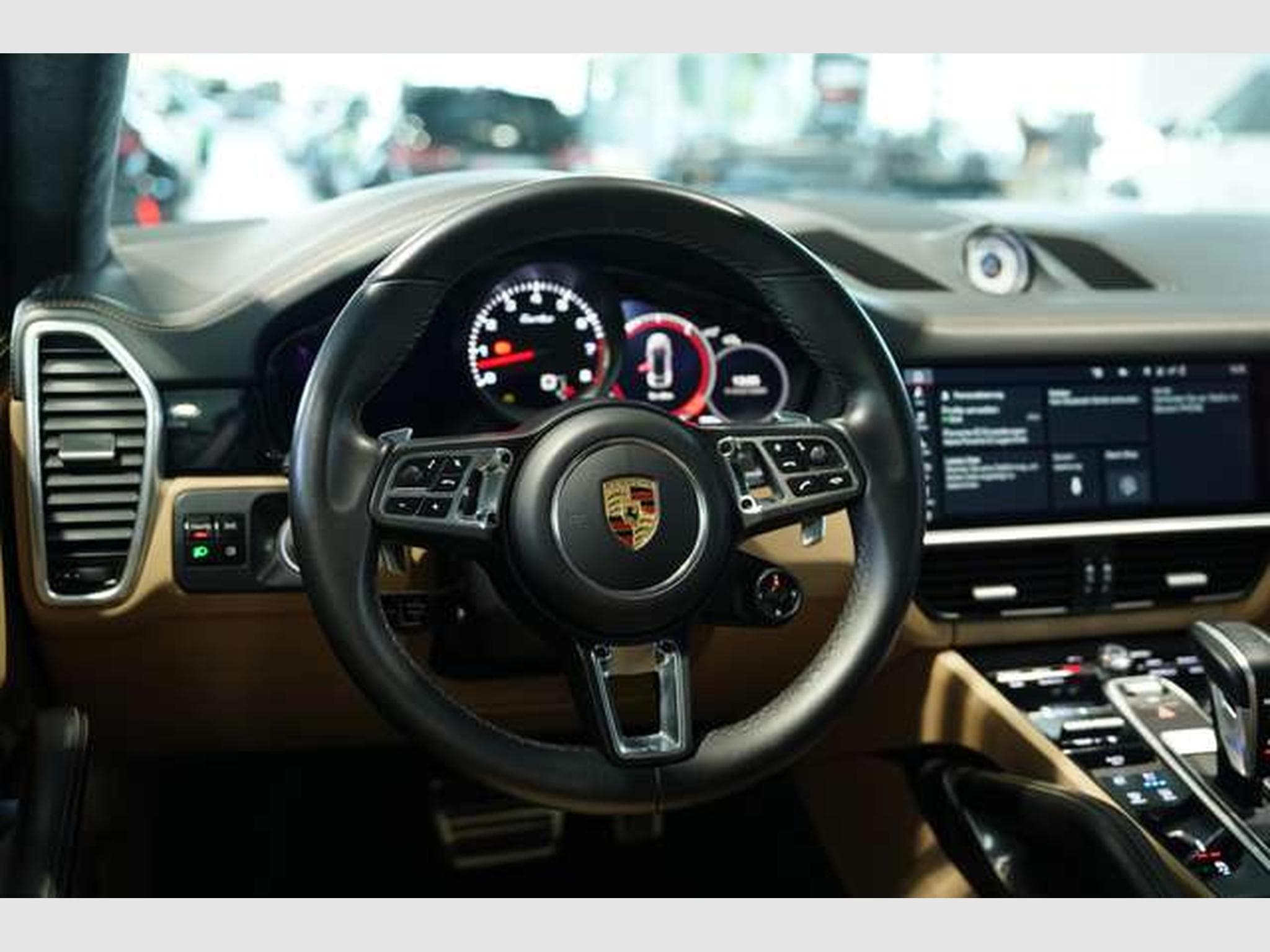 Porsche Cayenne Turbo *21*Chrono*Pano*HUD*Matrix*Memory (2019) - Photo 45