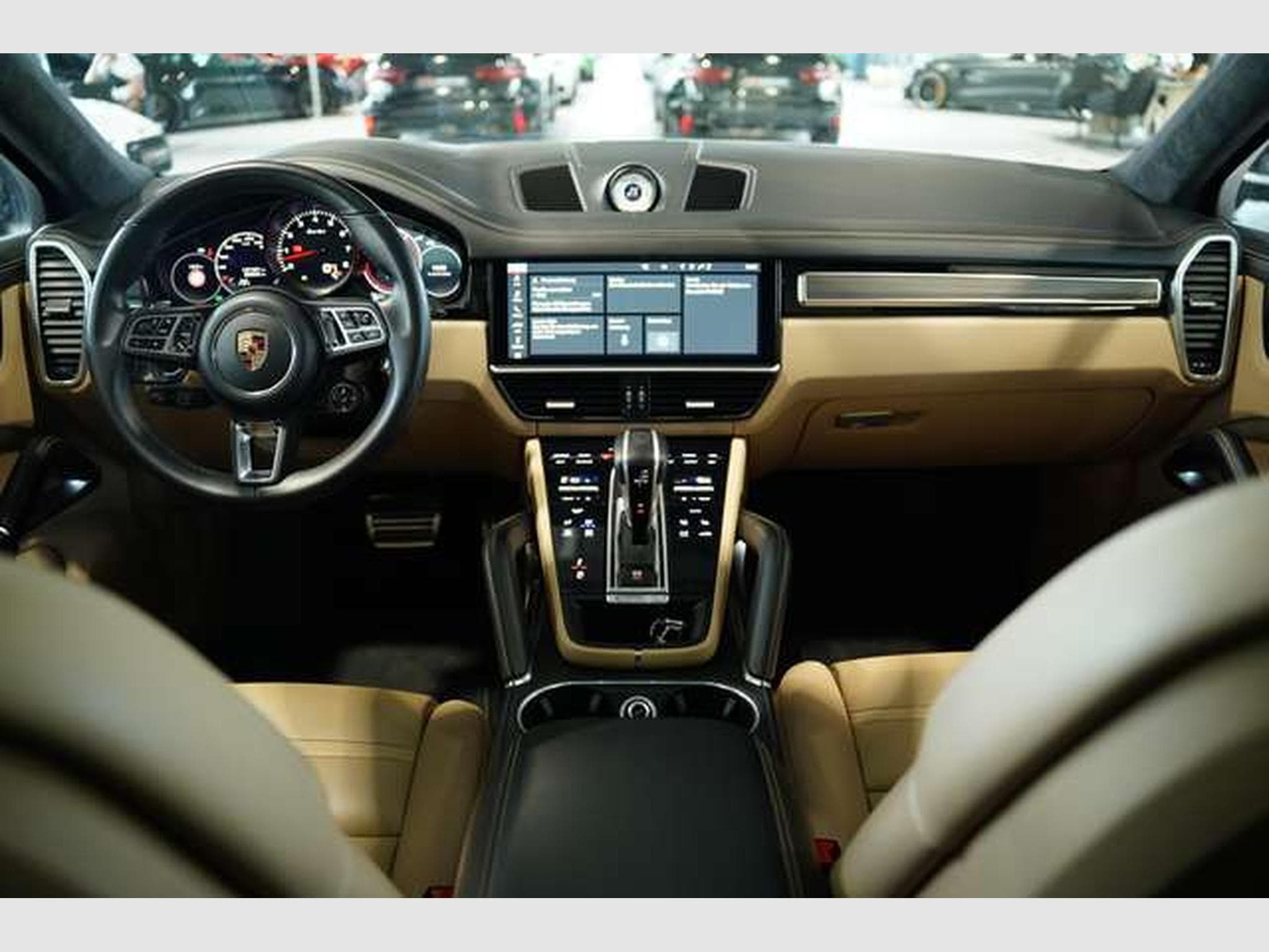 Porsche Cayenne Turbo *21*Chrono*Pano*HUD*Matrix*Memory (2019) - Photo 46