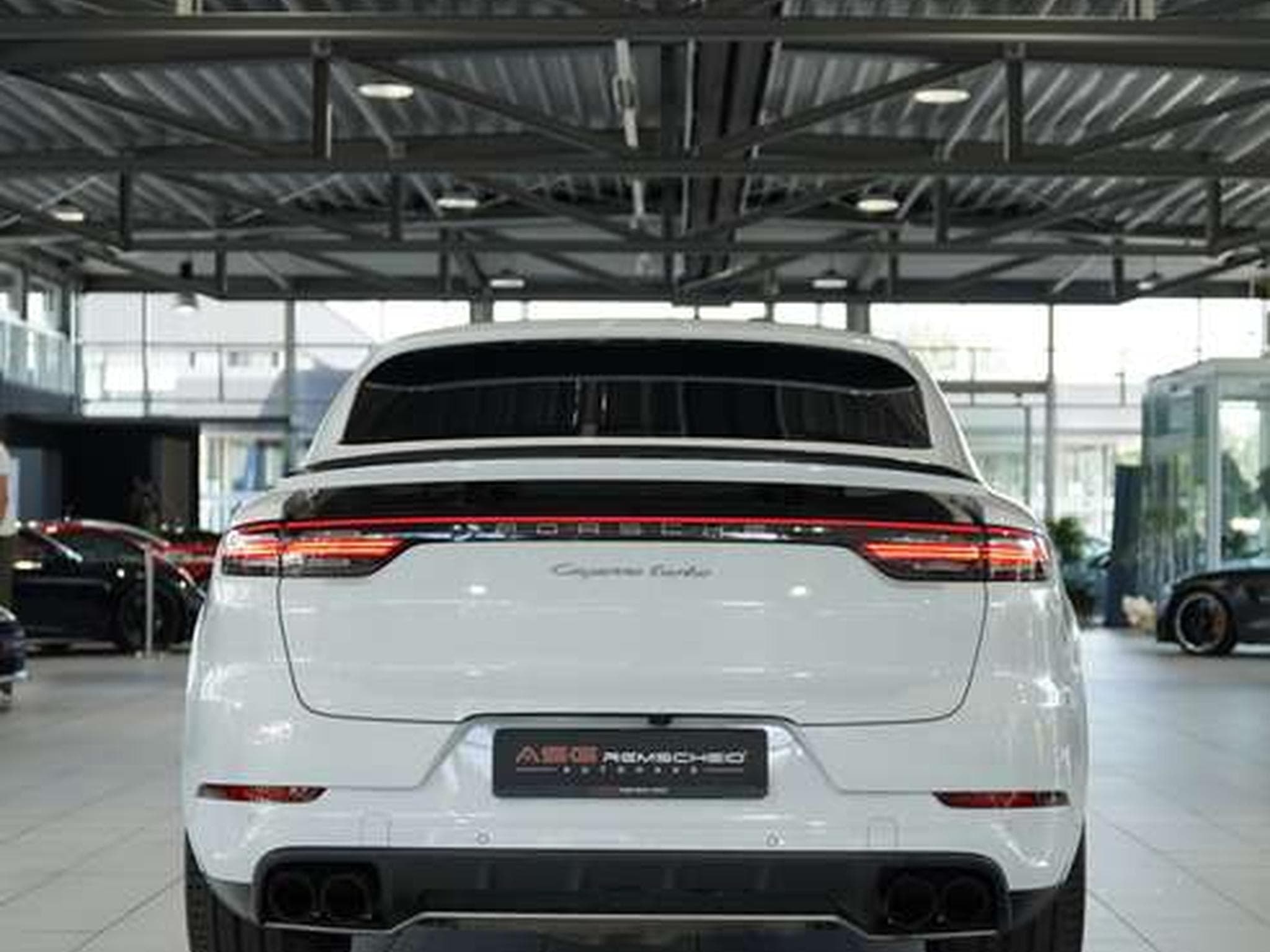 Porsche Cayenne Turbo *21*Chrono*Pano*HUD*Matrix*Memory (2019) - Photo 6