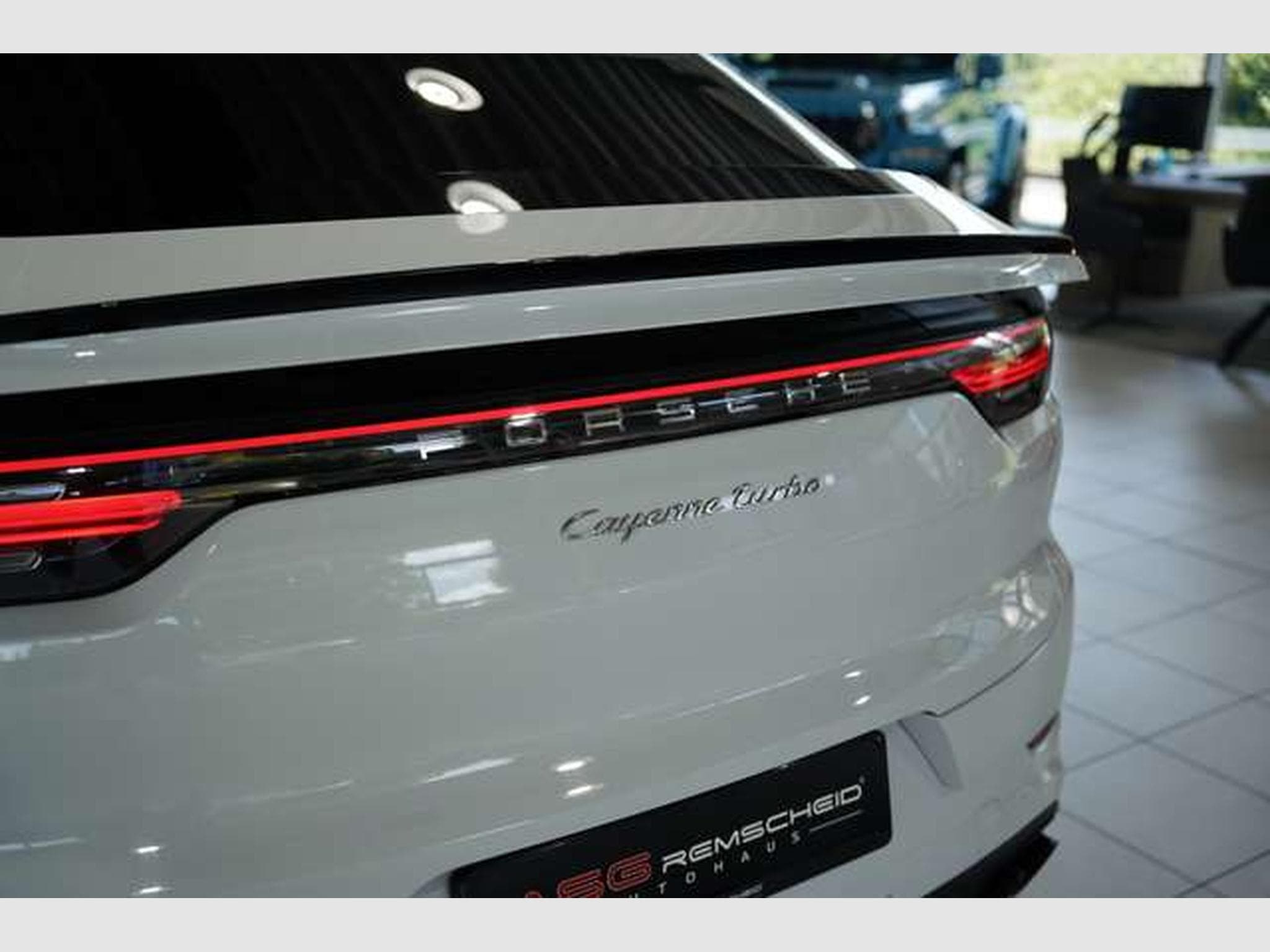 Porsche Cayenne Turbo *21*Chrono*Pano*HUD*Matrix*Memory (2019) - Photo 9