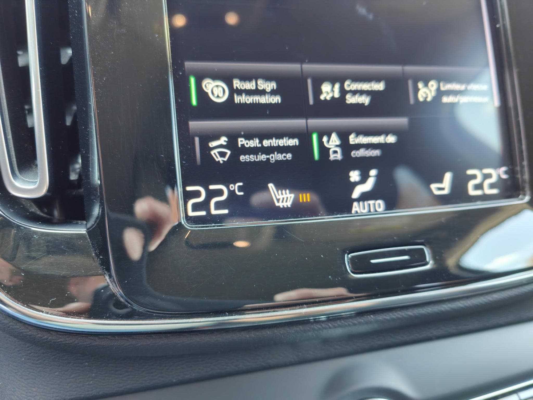 Volvo XC40 D3 GEARTRONIC CARPLAY GPS CAMERA SIEGES CHAUFF (2020) - Photo 21