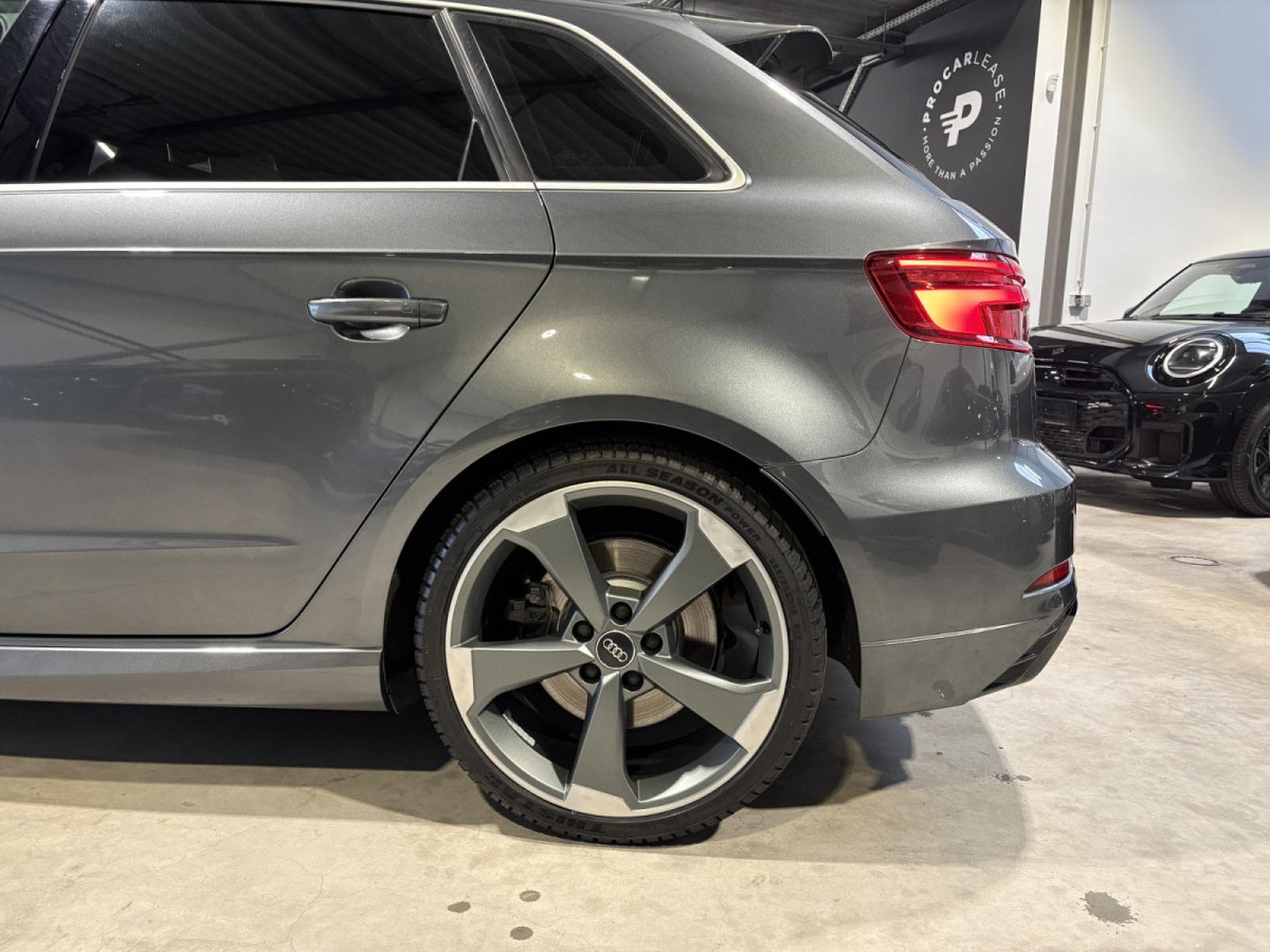 Audi RS3 Sportback 2.5 TFSi Quattro S-Tronic/SUIVI AUDI/GARANTIE (2018) - Photo 11