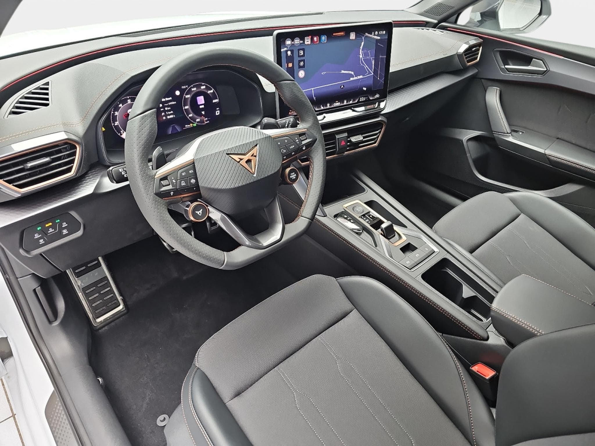Cupra Leon 1.5 eTSi DSG 150 Kombi (2026) - Photo 7
