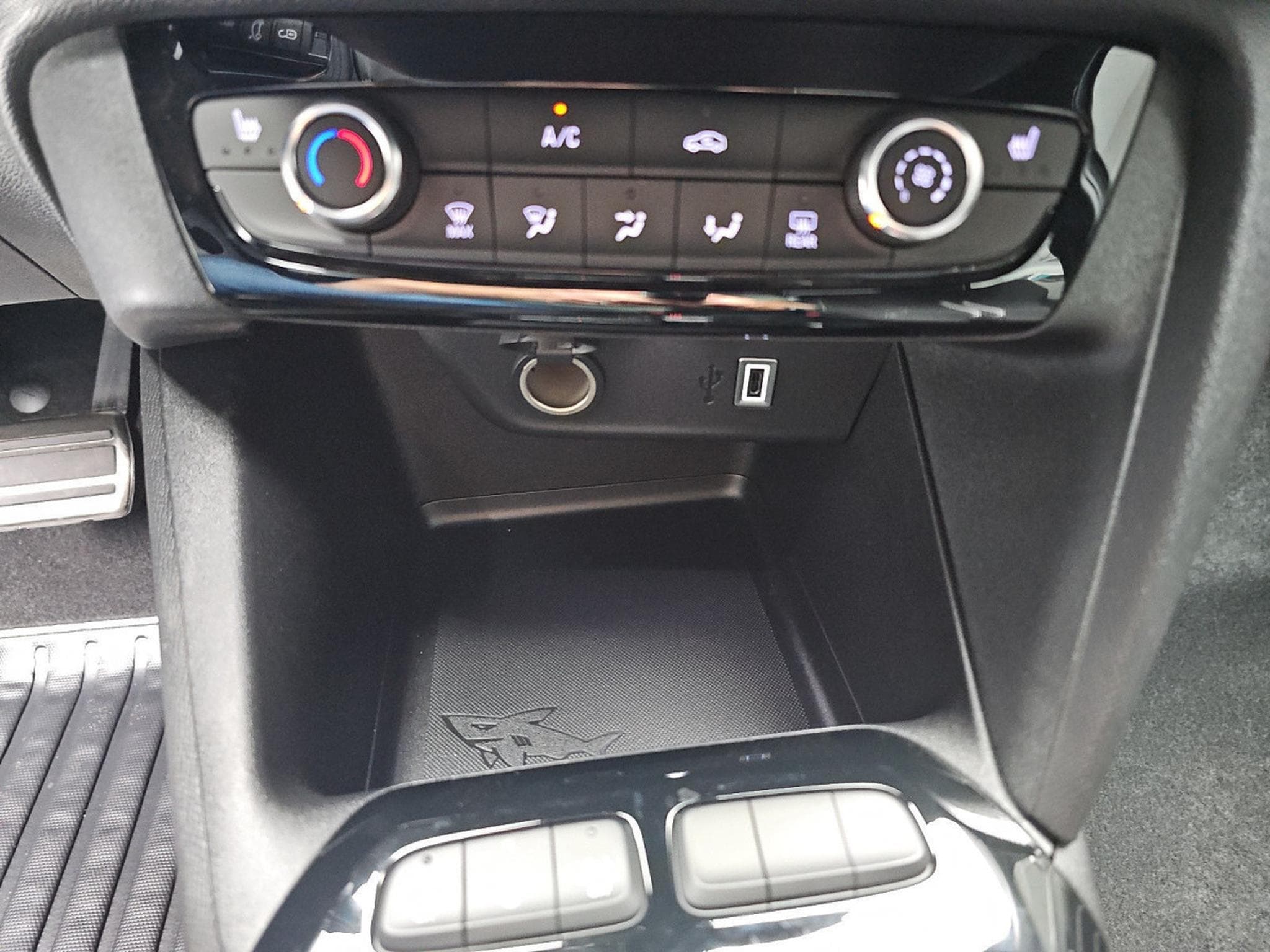 Opel Corsa 1.2 TURBO 101 Auto  GS (2026) - Photo 11