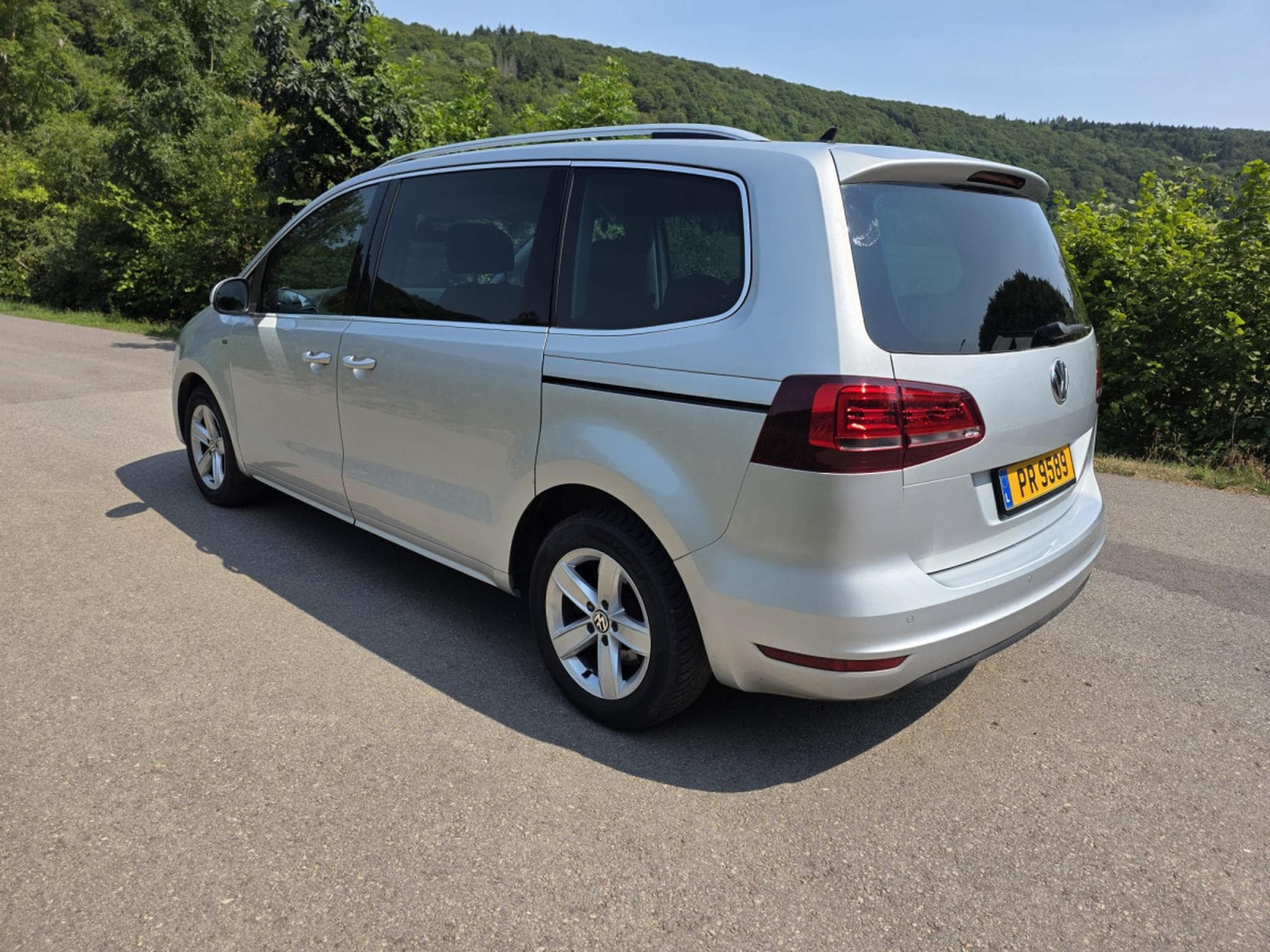 VW Sharan 2.0 TDI Aut. 7 places (2018) - Photo 4