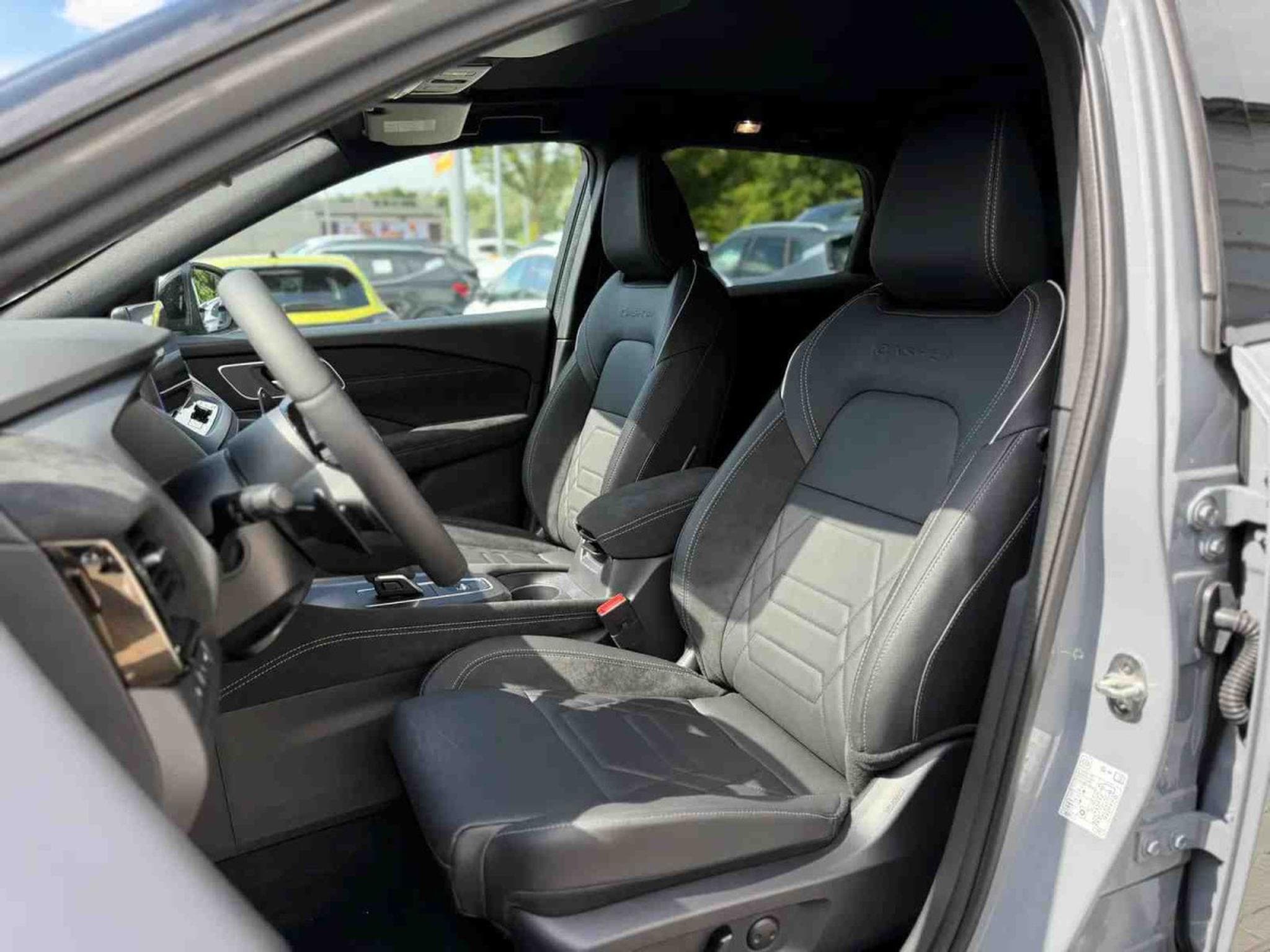 Nissan Qashqai 1.3 mHEV 158 Auto N-Design (2025) - Photo 9