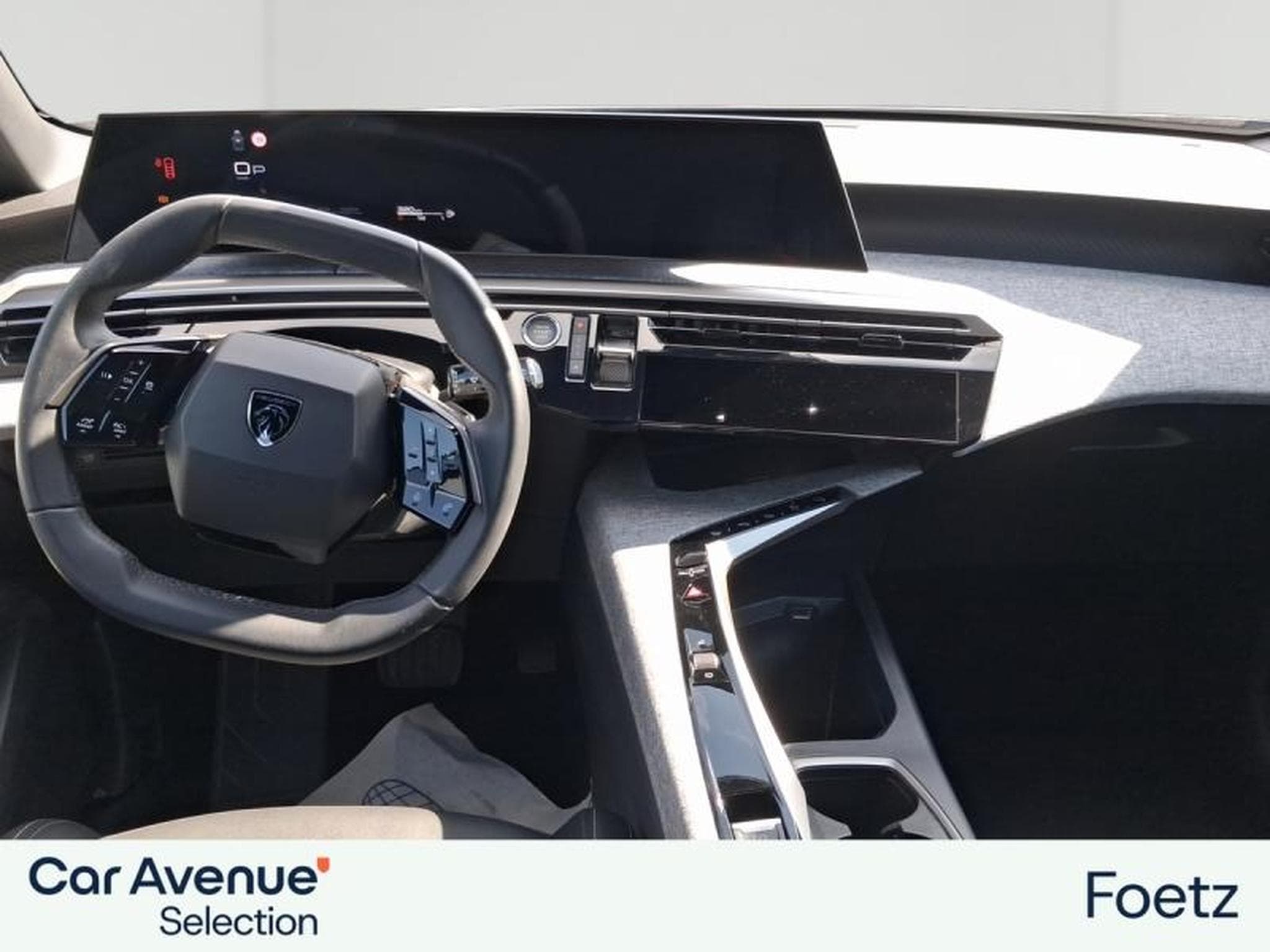 PEUGEOT 5008 Hybrid 136ch Allure e-DCS6 (2025) - Photo 3