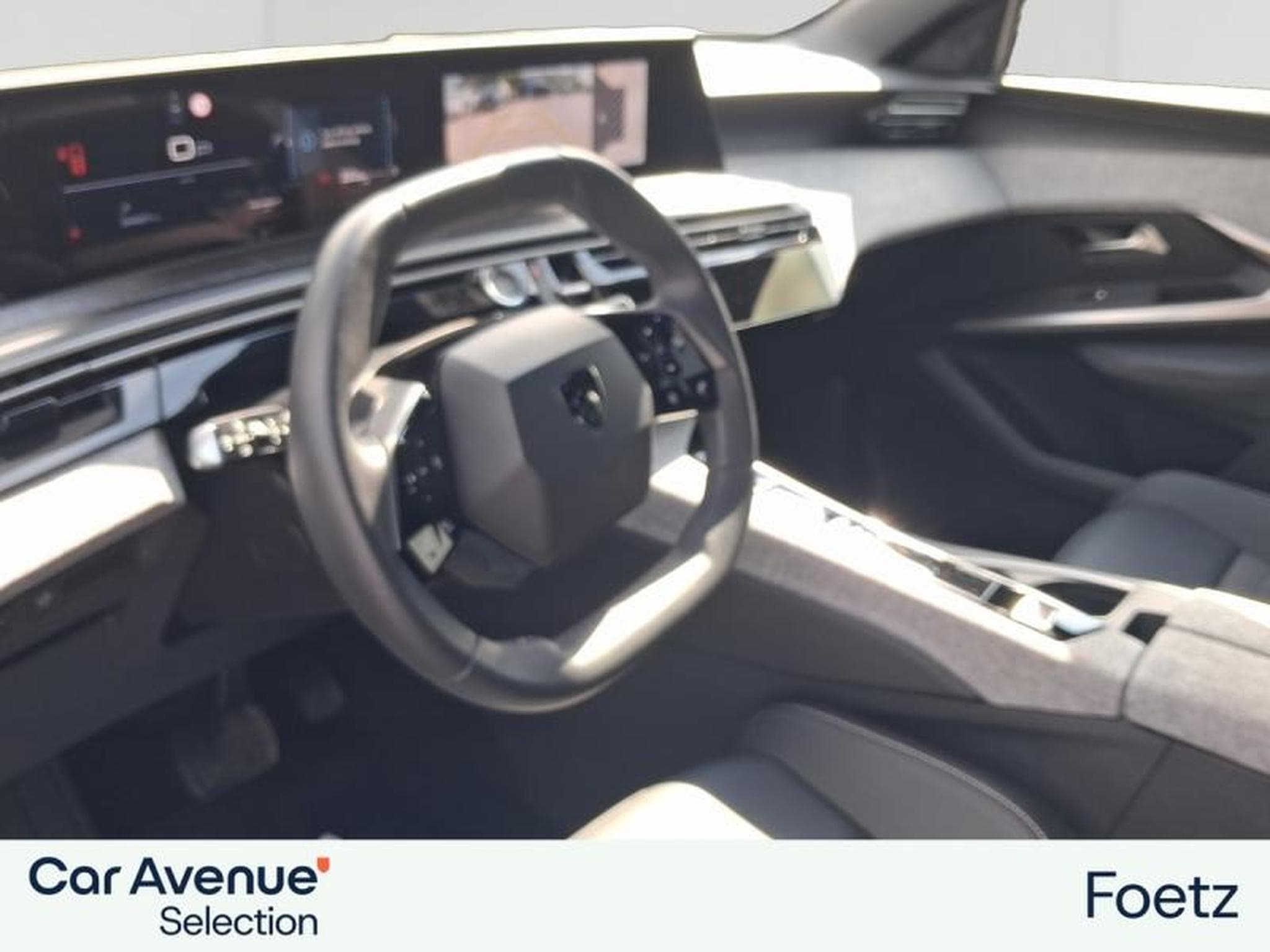 PEUGEOT 5008 Hybrid 136ch Allure e-DCS6 (2025) - Photo 6
