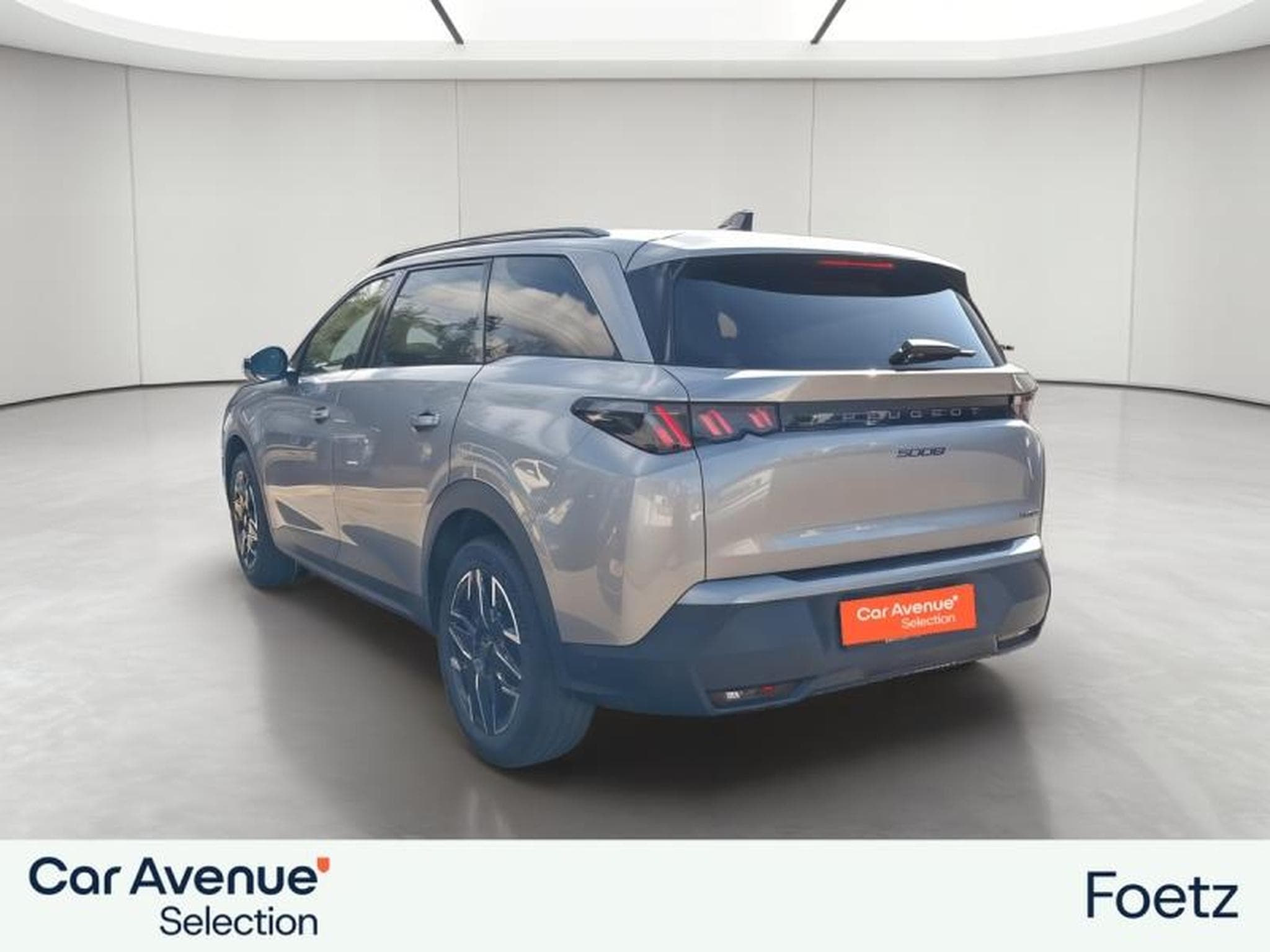 PEUGEOT 5008 Hybrid 136ch Allure e-DCS6 (2025) - Photo 8