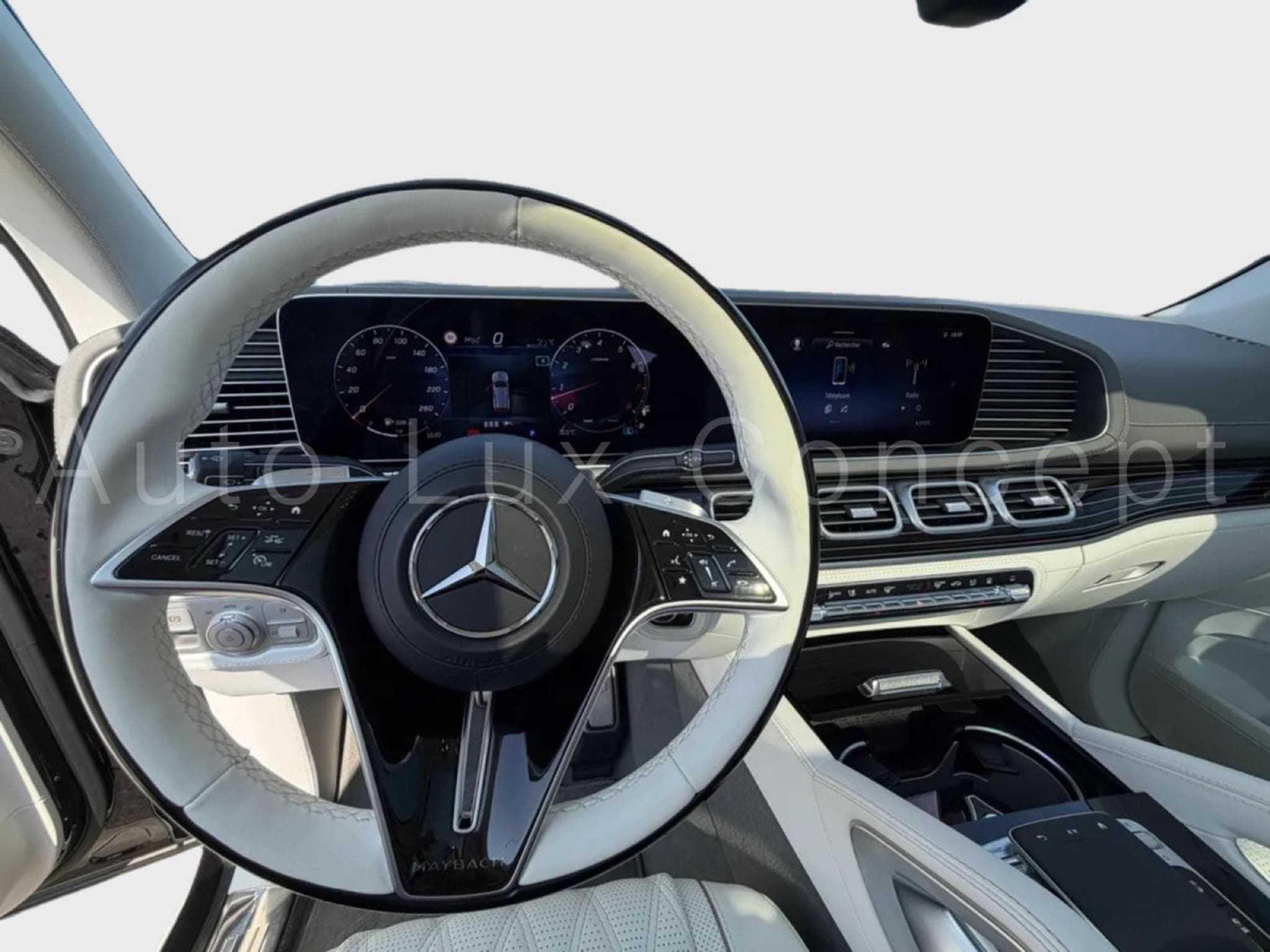 Mercedes GLS 600 Maybach 4MATIC Night Series (2024) - Photo 22