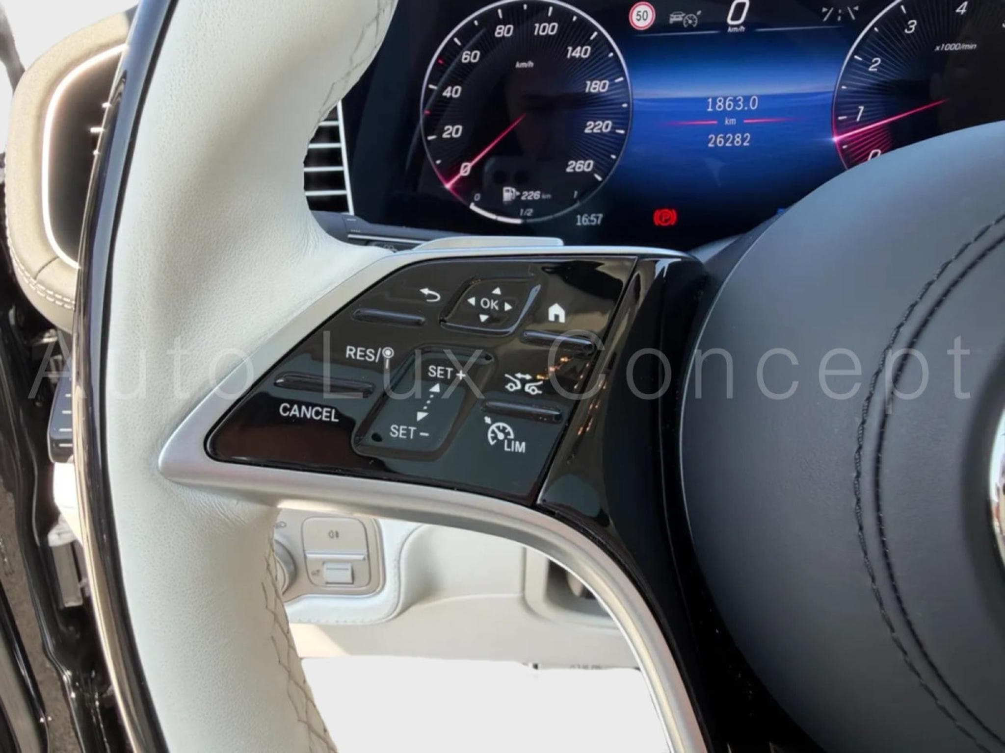 Mercedes GLS 600 Maybach 4MATIC Night Series (2024) - Photo 23