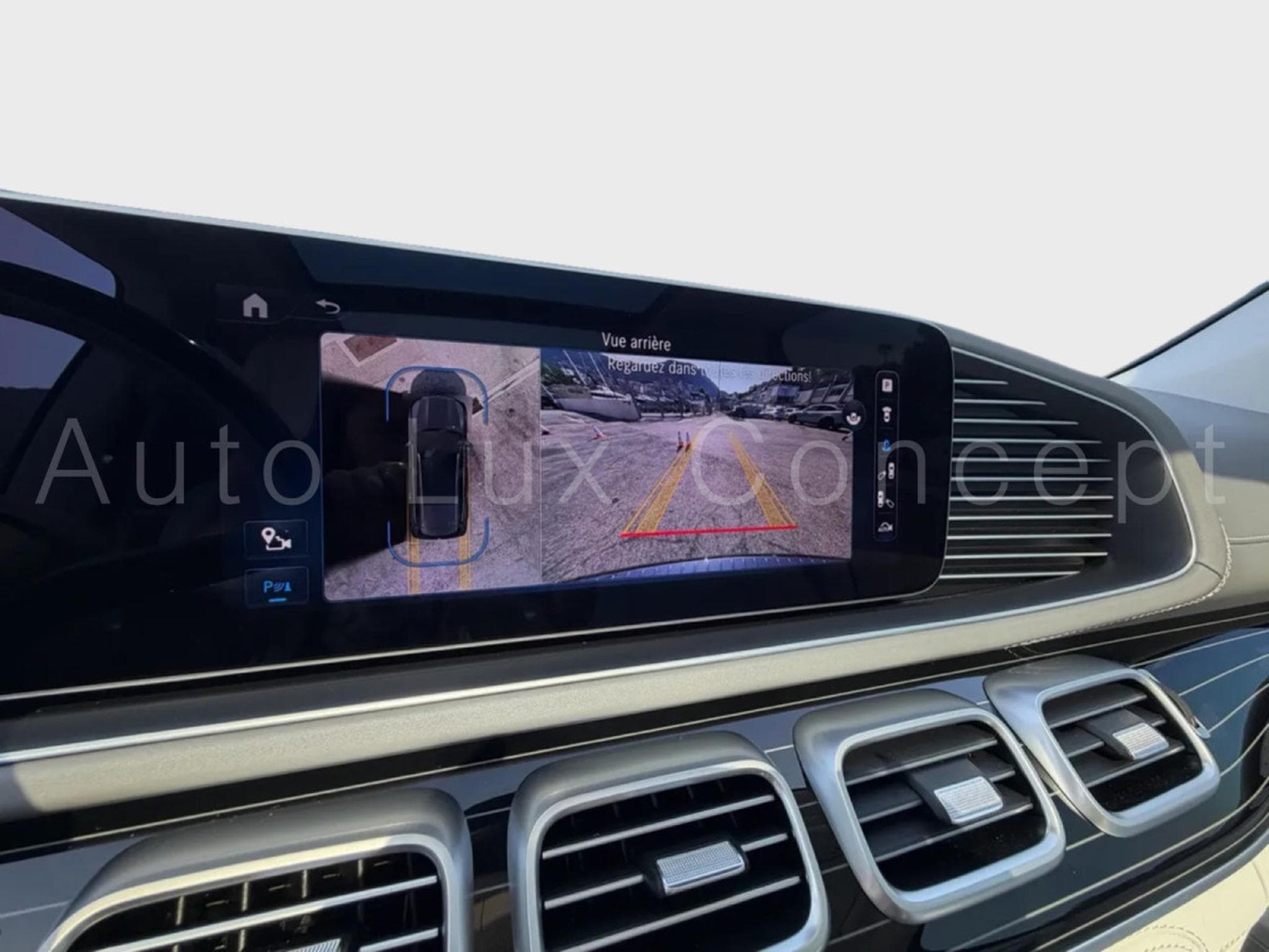 Mercedes GLS 600 Maybach 4MATIC Night Series (2024) - Photo 24
