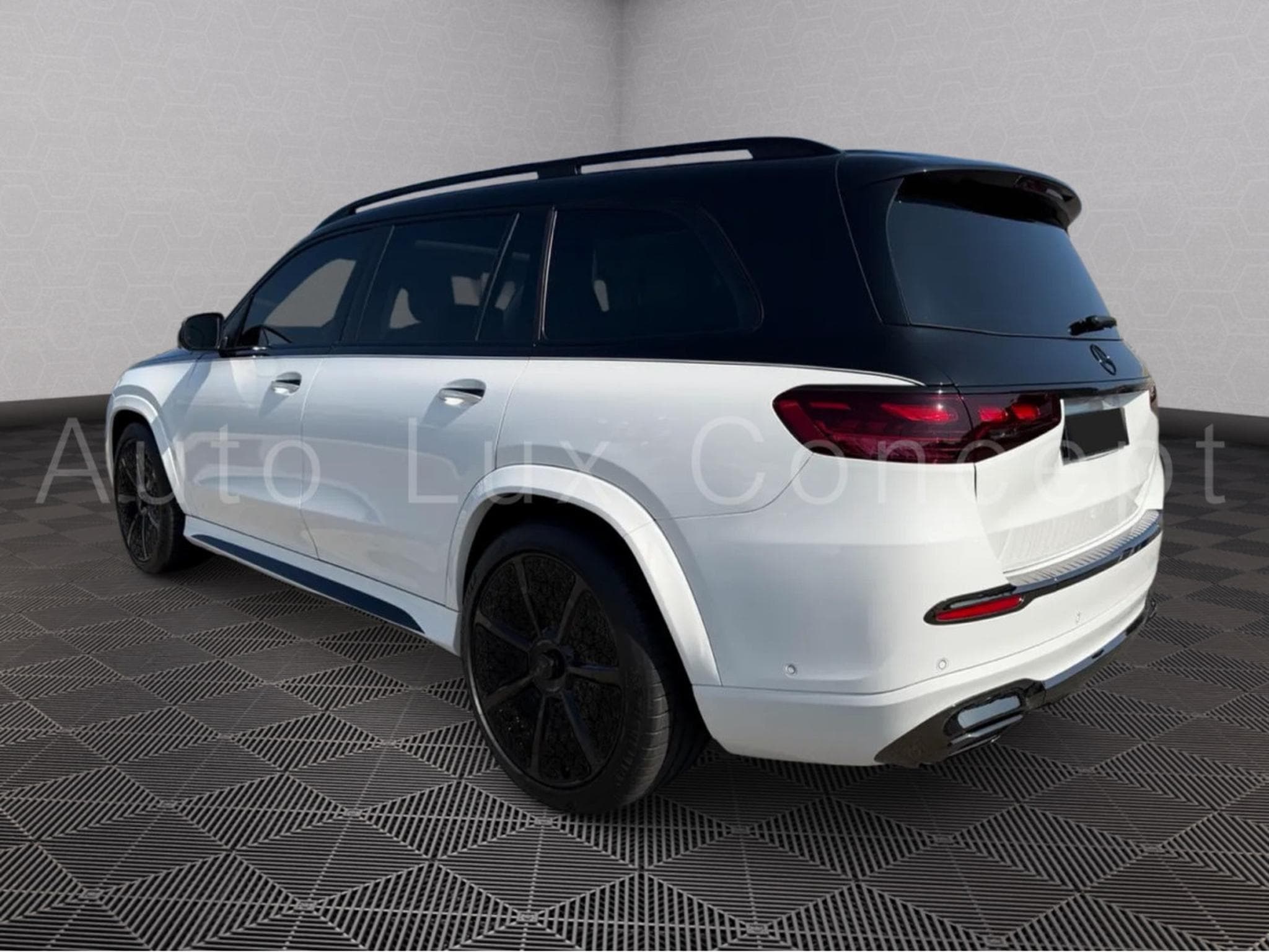 Mercedes GLS 600 Maybach 4MATIC Night Series (2024) - Photo 6