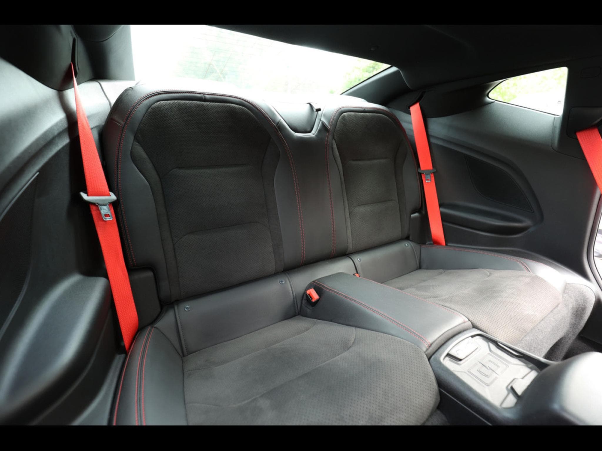 Chevrolet Camaro ZL1°MANUAL 6°PANO°RECARO°KEYLESS°BOSE°KAM°HUD (2020) - Photo 13