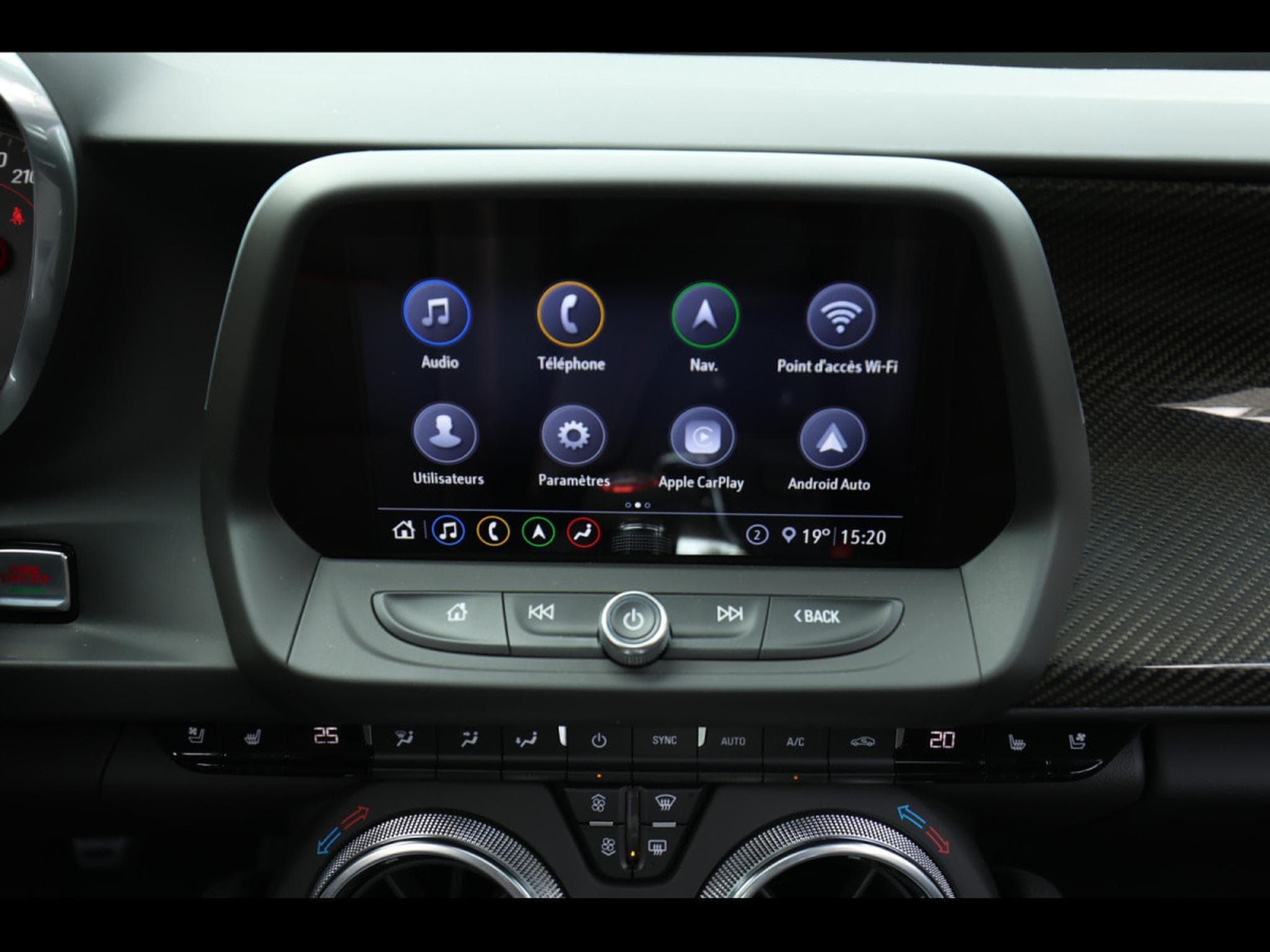 Chevrolet Camaro ZL1°MANUAL 6°PANO°RECARO°KEYLESS°BOSE°KAM°HUD (2020) - Photo 16