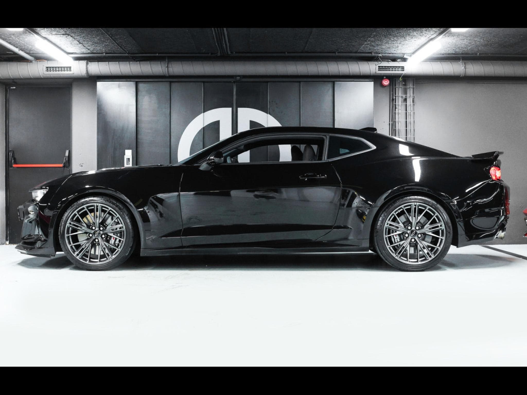 Chevrolet Camaro ZL1°MANUAL 6°PANO°RECARO°KEYLESS°BOSE°KAM°HUD (2020) - Photo 2