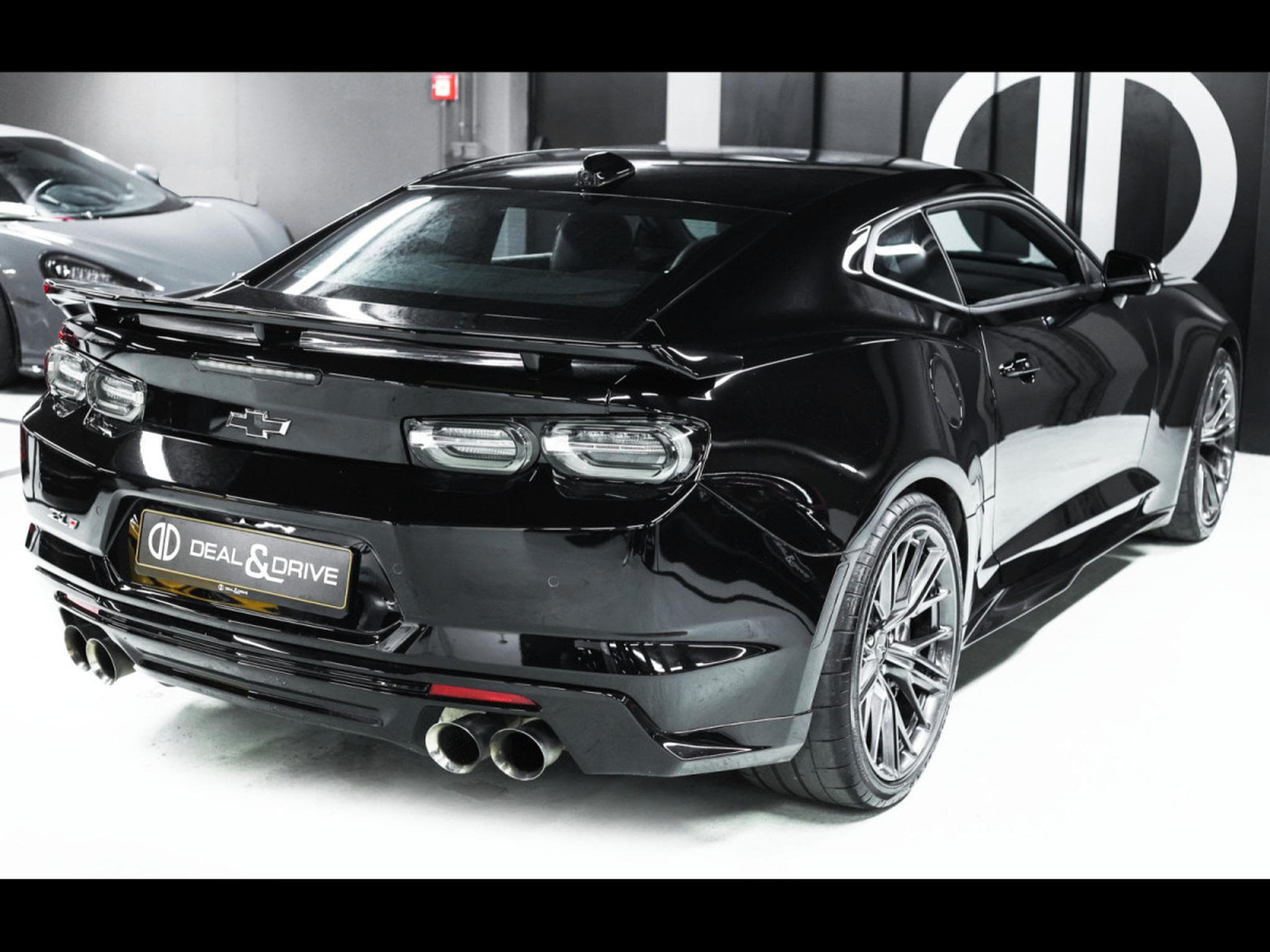 Chevrolet Camaro ZL1°MANUAL 6°PANO°RECARO°KEYLESS°BOSE°KAM°HUD (2020) - Photo 7