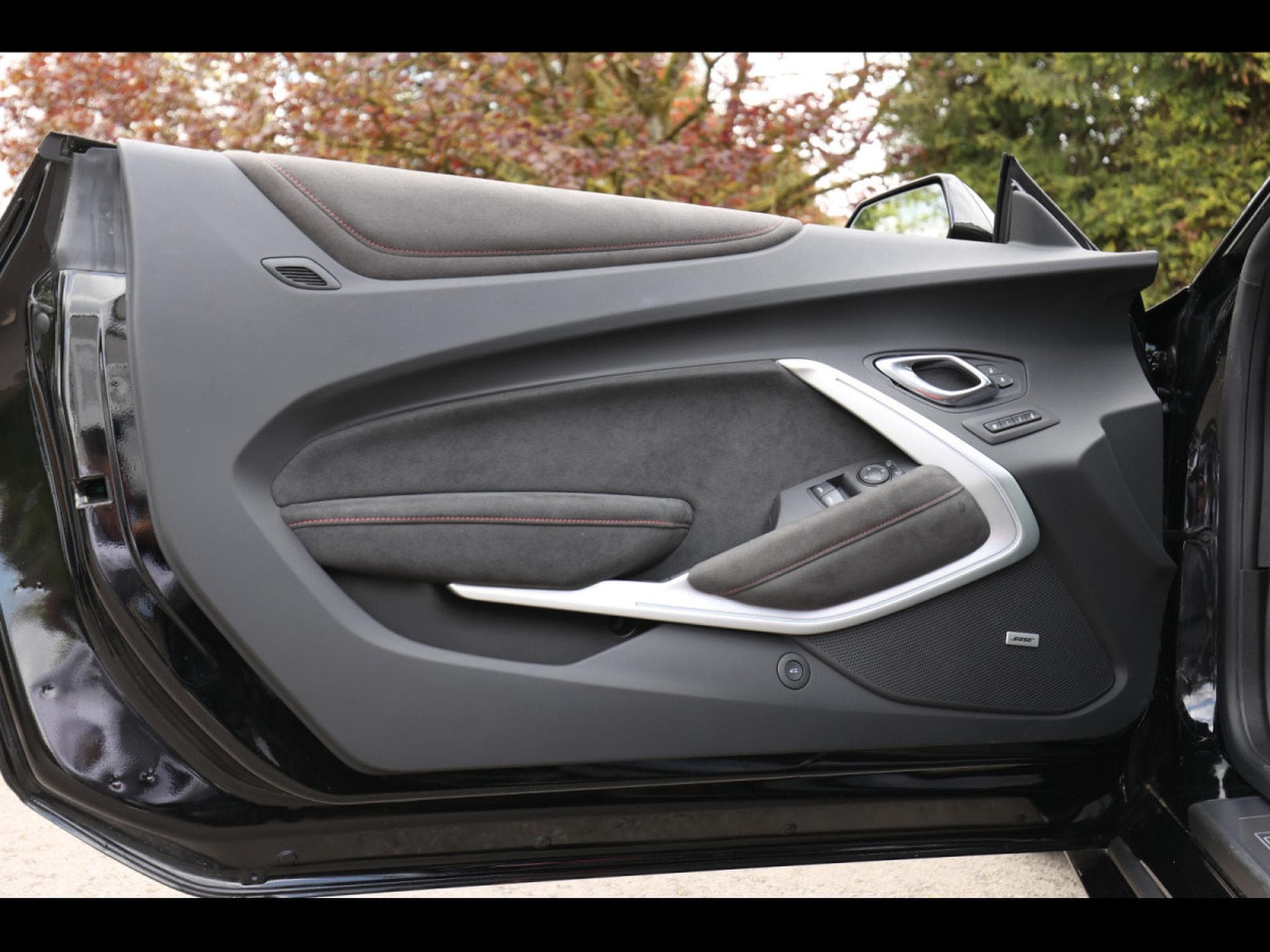 Chevrolet Camaro ZL1°MANUAL 6°PANO°RECARO°KEYLESS°BOSE°KAM°HUD (2020) - Photo 9