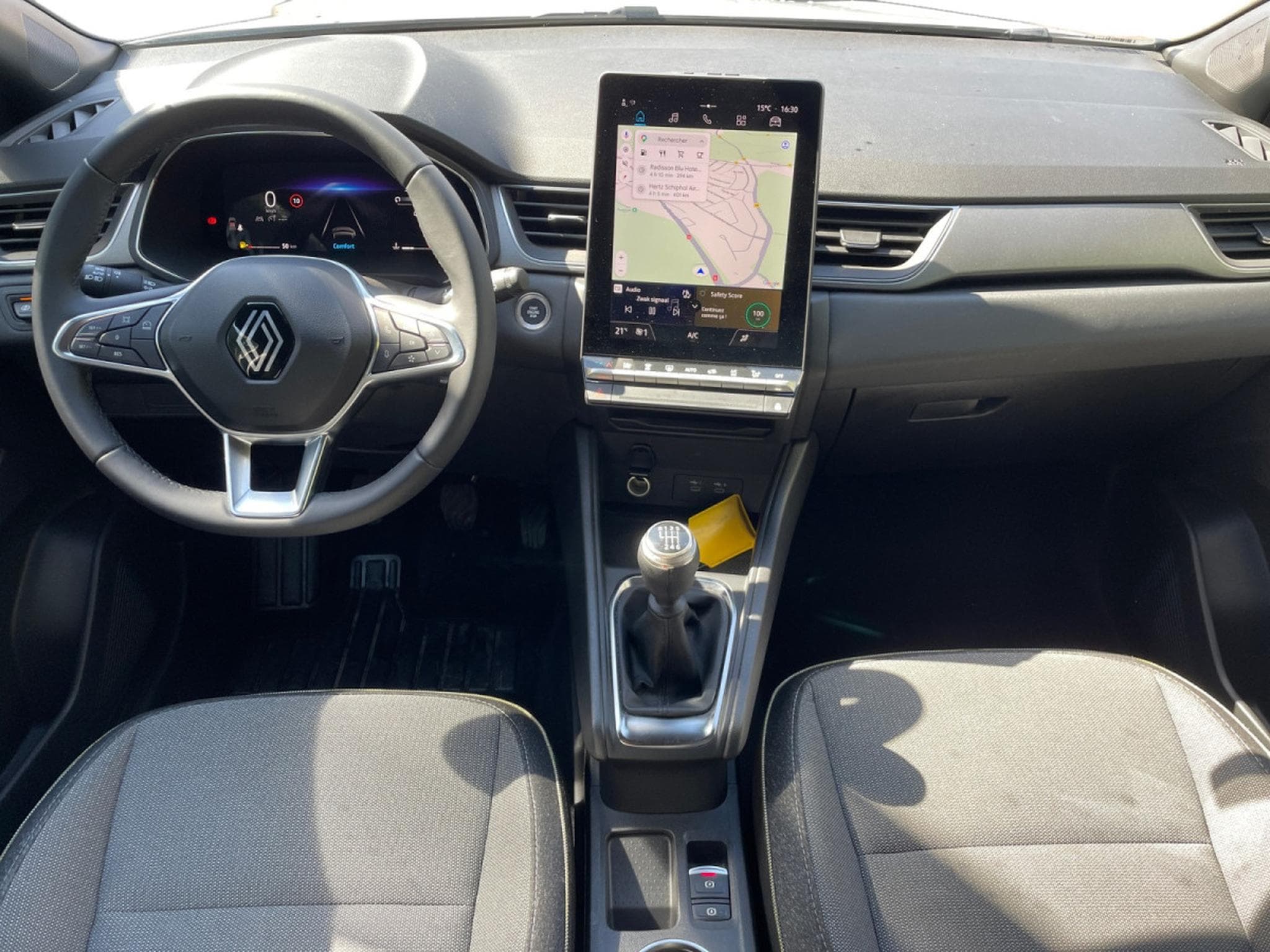 Renault Captur 1.33 TCe MHEV Techno GPF (2026) - Photo 11