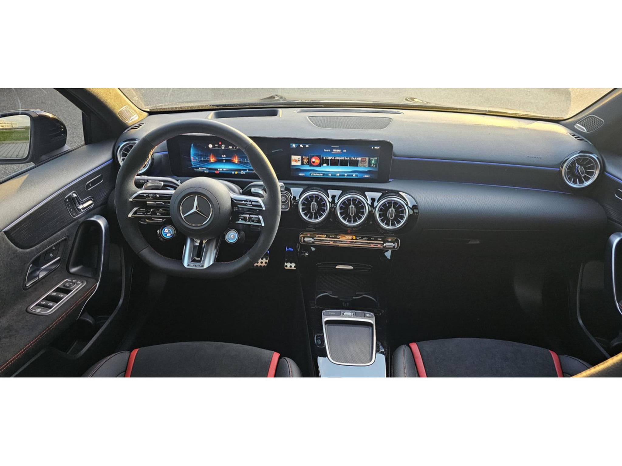 Mercedes A 45 AMG S 4MATIC+ (2025) - Photo 9