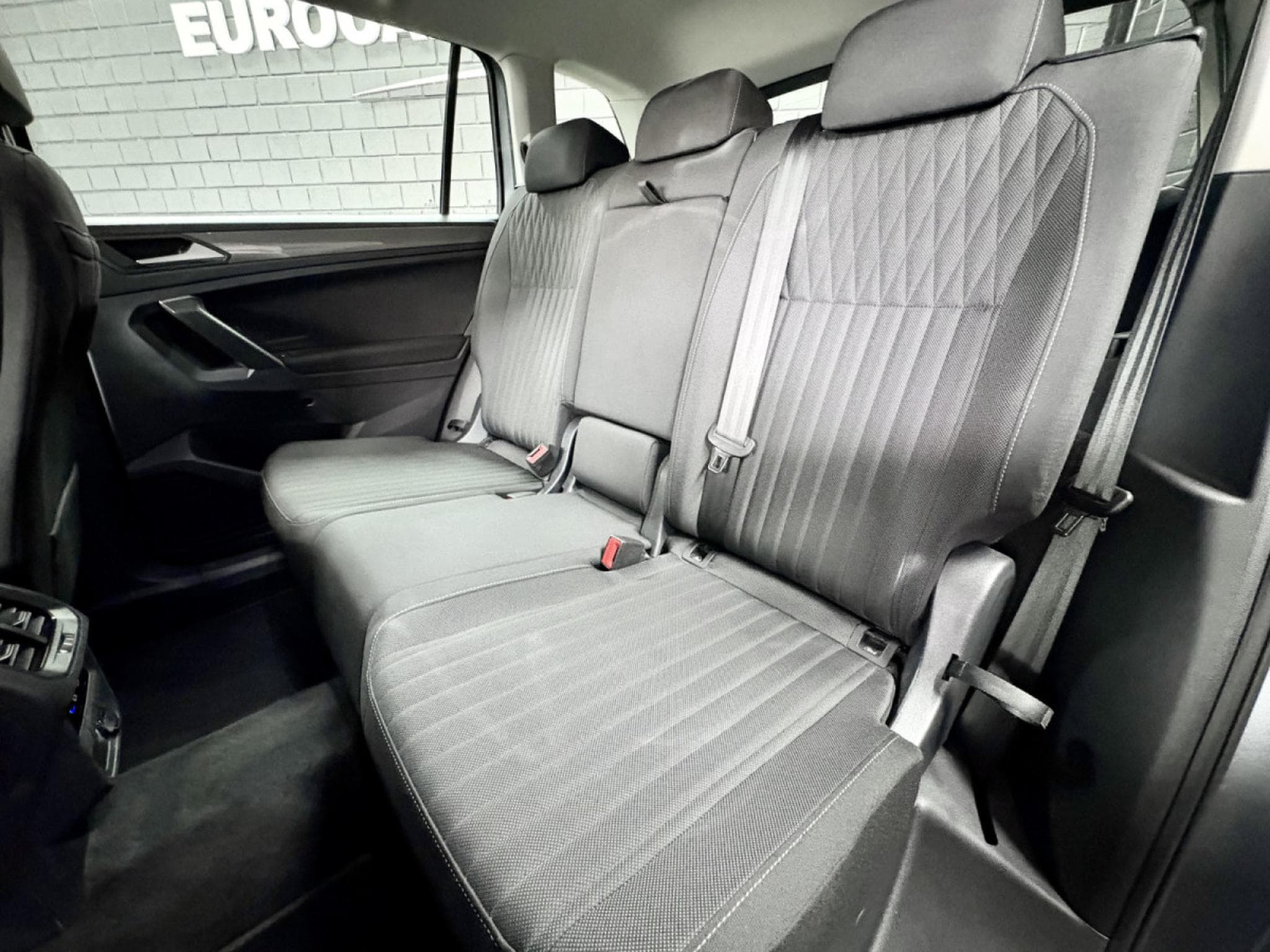 VW Tiguan Life 1.5 TSI 150 CV DSG7 *7 PLACES *ATTELAGE* *HAYON* (2025) - Photo 8