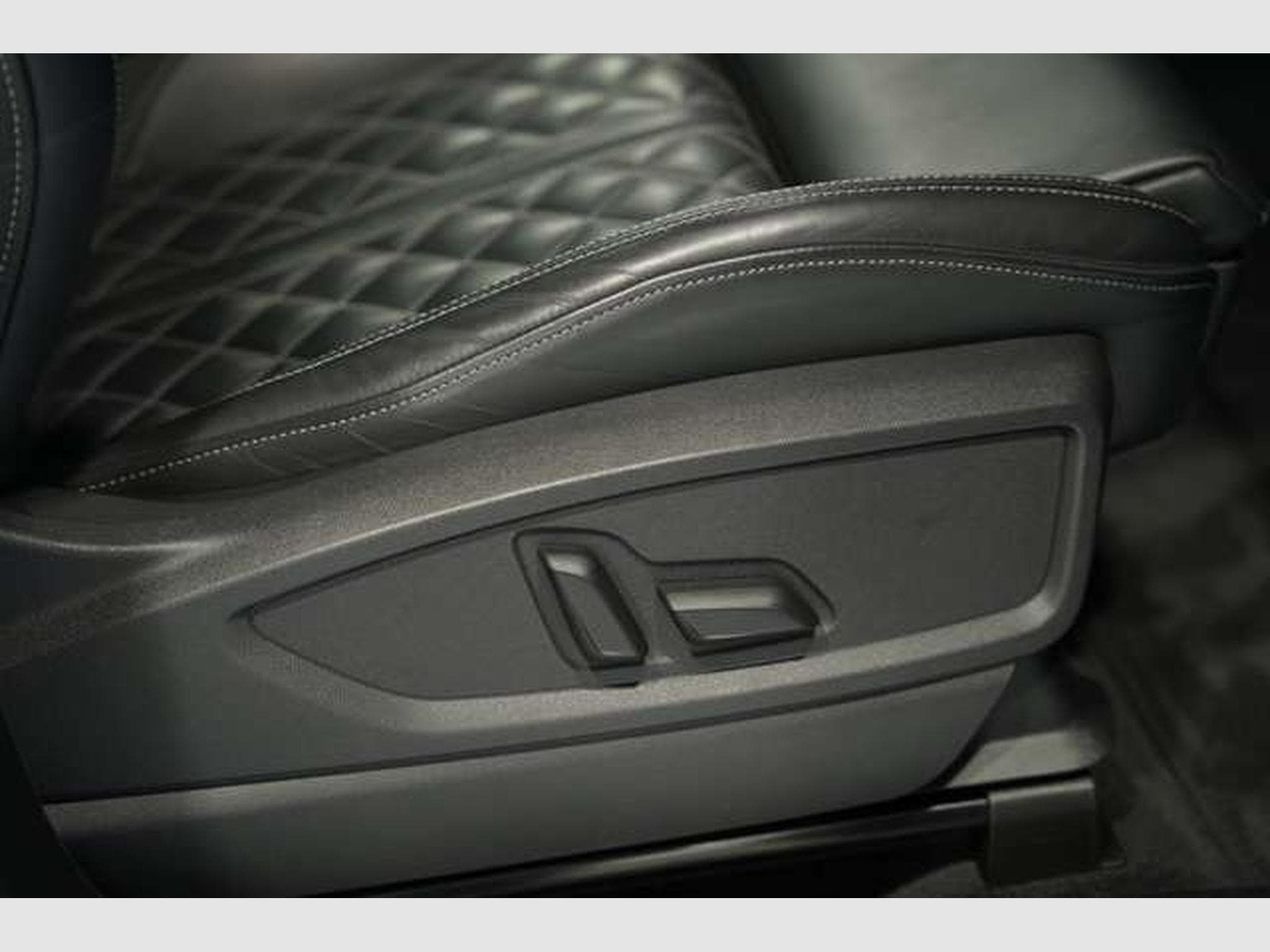 Audi Q5 40 TFSI q S line 1.H *20 *Pano *AHK *Matrix (2024) - Photo 18