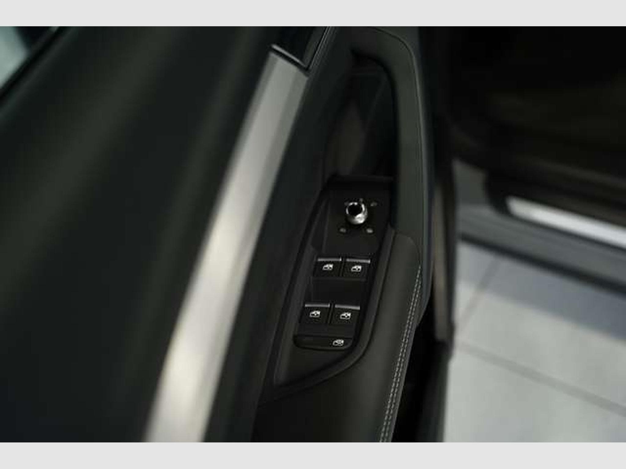 Audi Q5 40 TFSI q S line 1.H *20 *Pano *AHK *Matrix (2024) - Photo 28