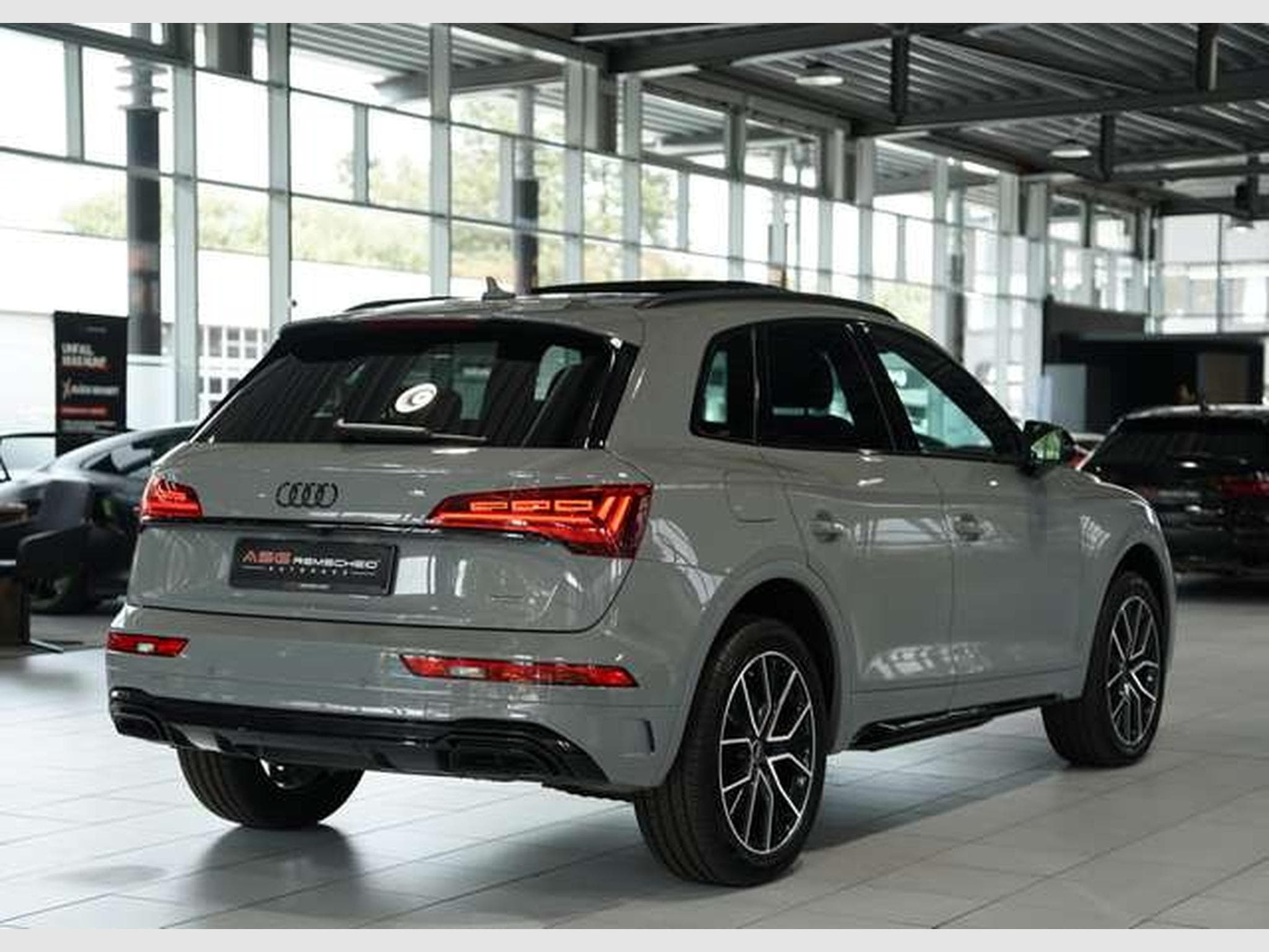 Audi Q5 40 TFSI q S line 1.H *20 *Pano *AHK *Matrix (2024) - Photo 7