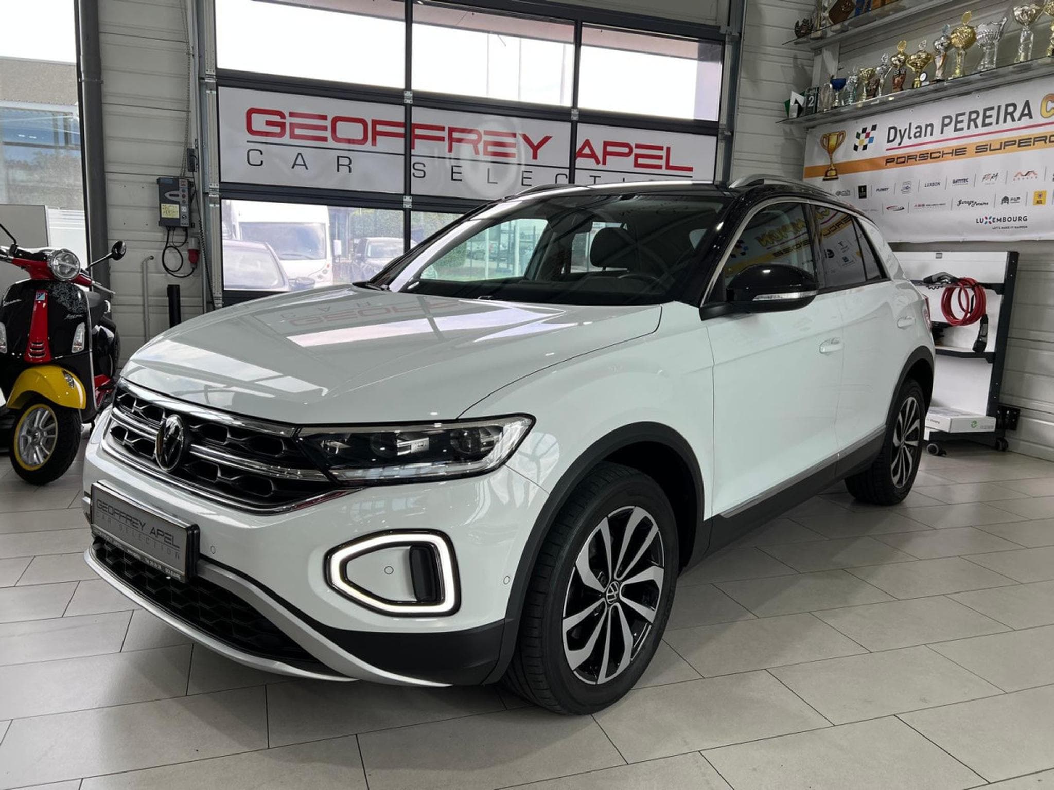 VW T-Roc 1.5 TSI 150 DSG STYLE,1 HAND,VIRTUAL,KAMERA,NAVI,CARPLAY,LED (2022) - Photo 1