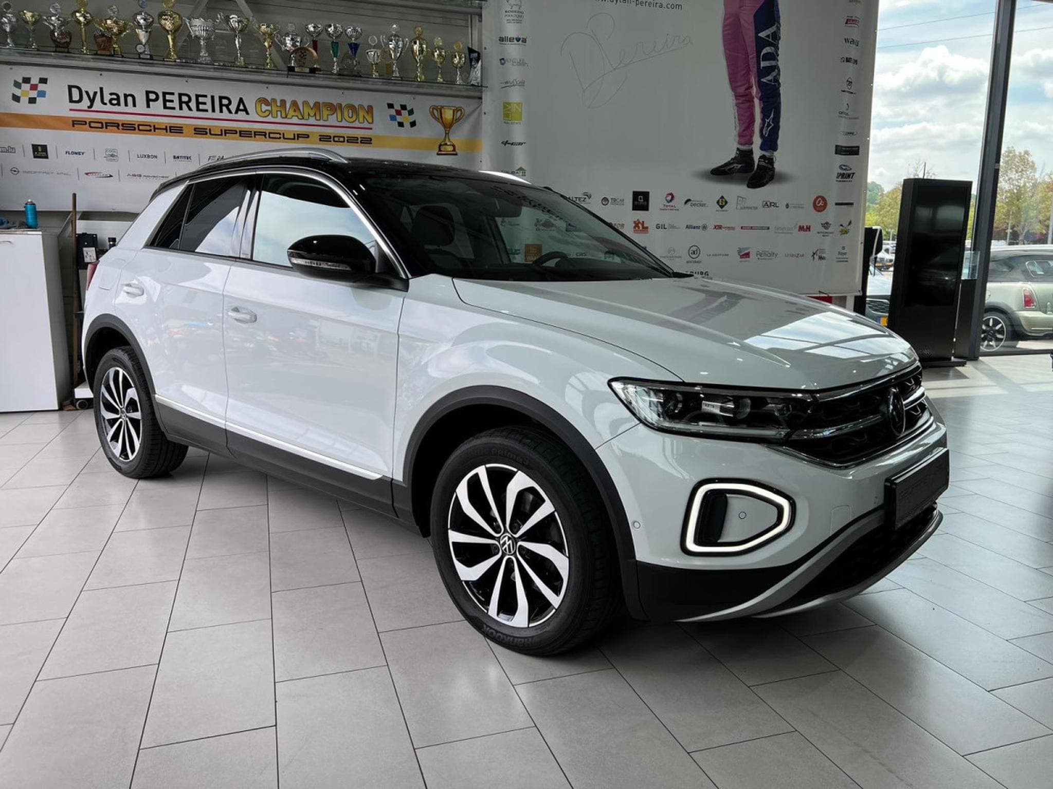 VW T-Roc 1.5 TSI 150 DSG STYLE,1 HAND,VIRTUAL,KAMERA,NAVI,CARPLAY,LED (2022) - Photo 4