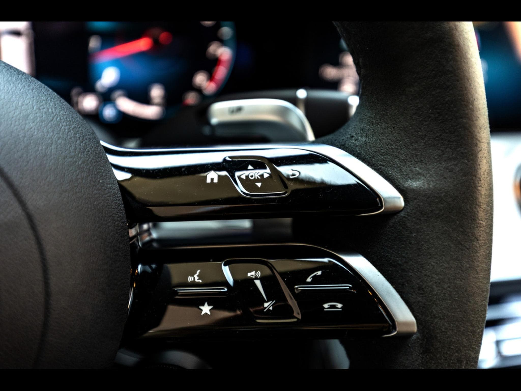 Mercedes E 63 AMG S T-MODELL (612 CH) - CARBON PACKAGE - OBSIDIAN BLACK METALL (2023) - Photo 20